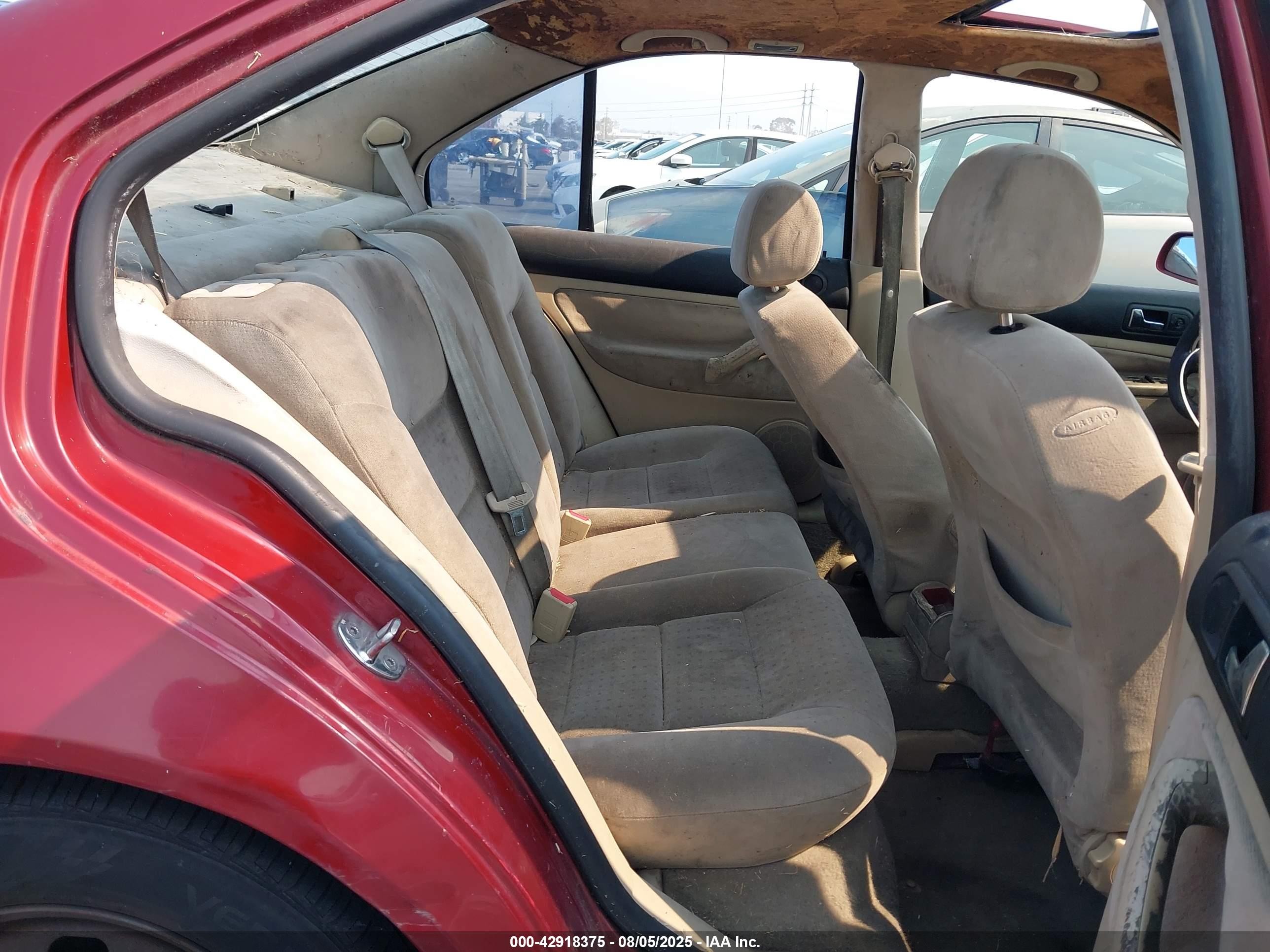 2000 Volkswagen Jetta Gls Burgundy vin: 3VWSC29M3YM095354