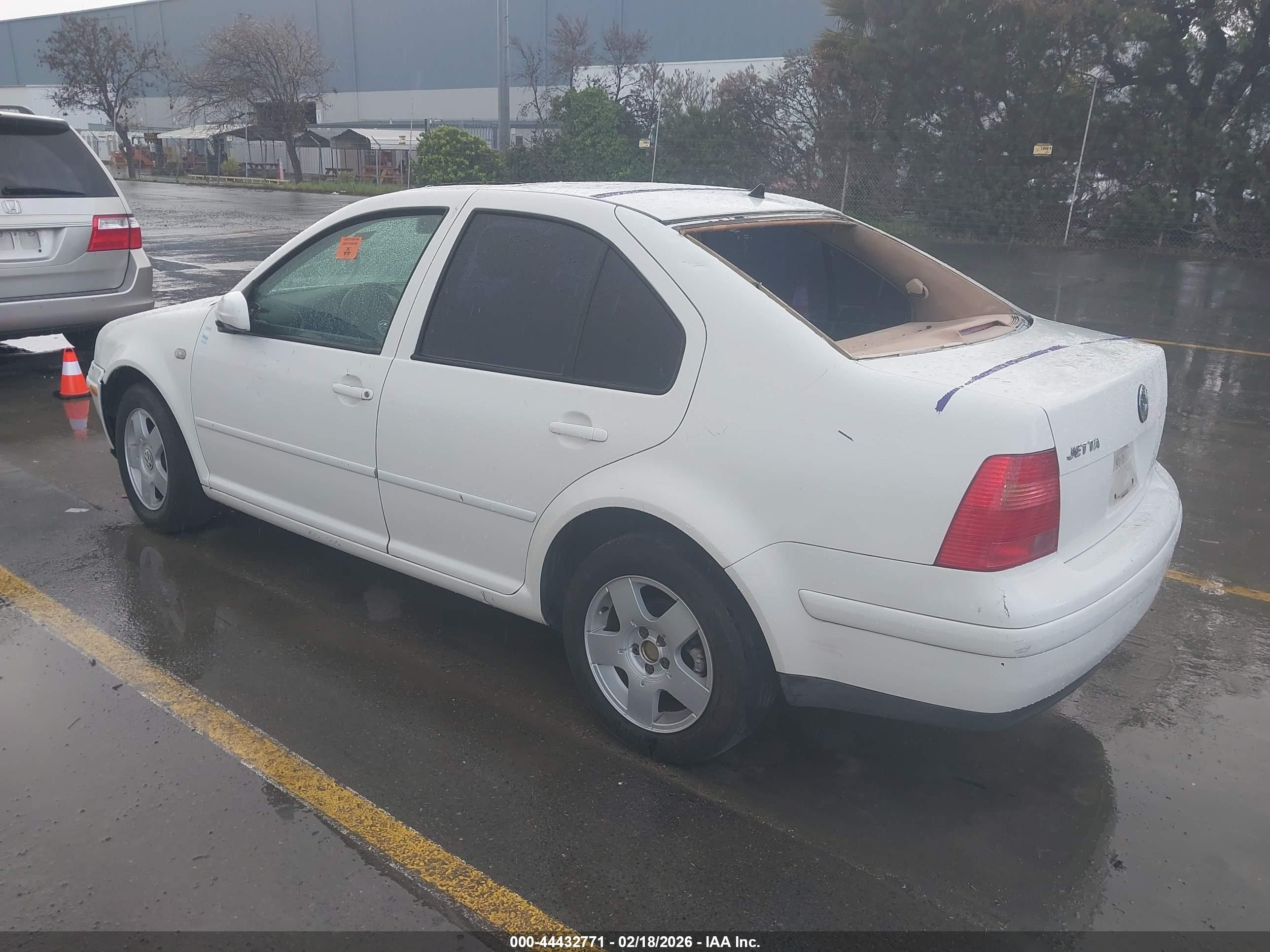 2000 Volkswagen Jetta Gls White vin: 3VWSC29M6YM170306
