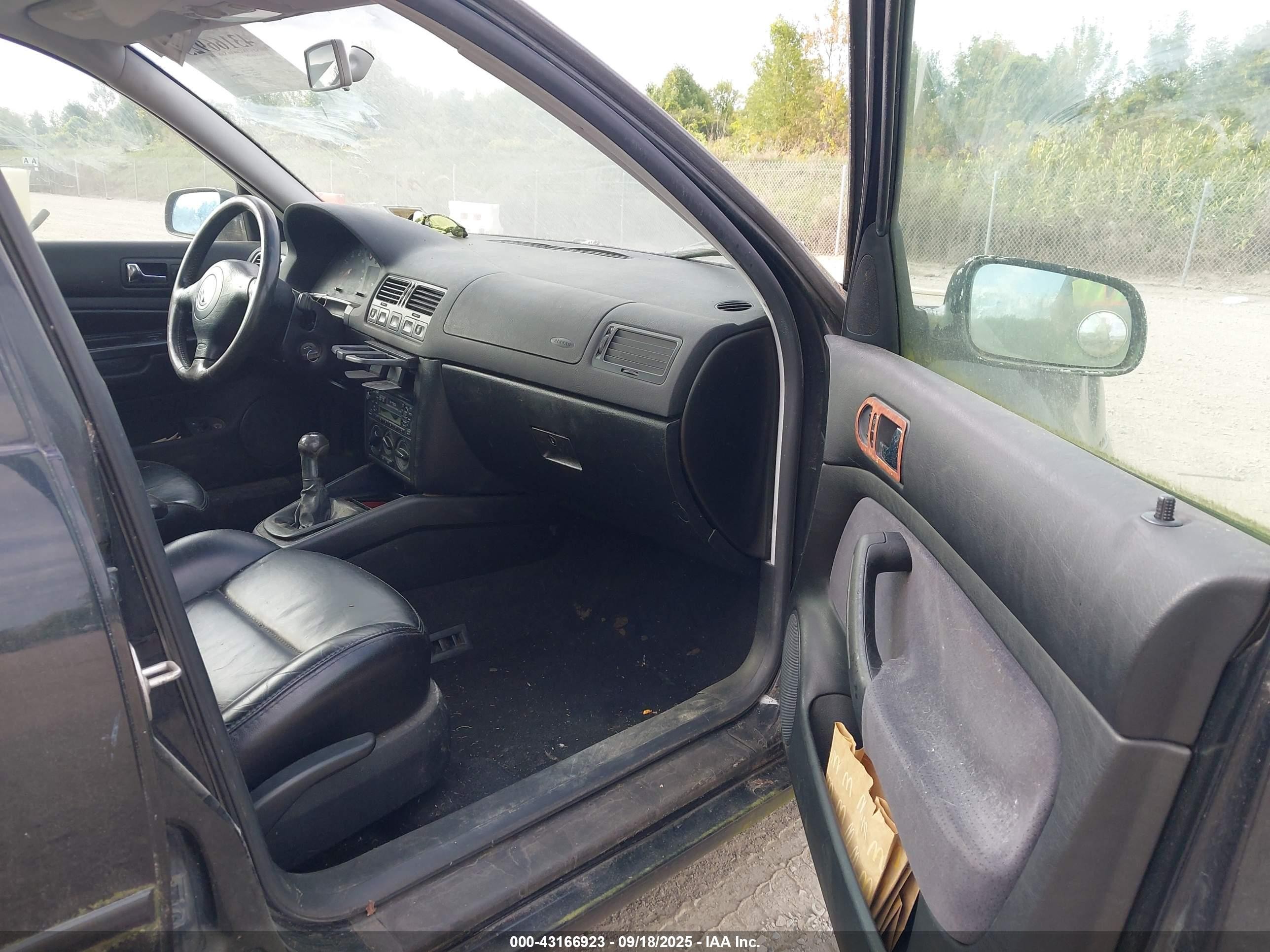 2000 Volkswagen Jetta Gls Black vin: 3VWSC29MXYM174066