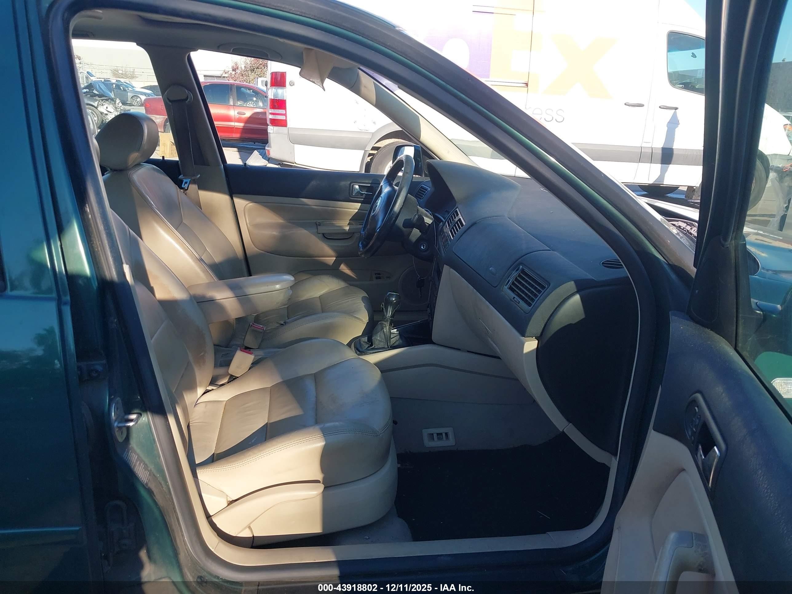 2000 Volkswagen Jetta Gls 1.8l Turbo Зеленый vin: 3VWSD29M2YM154794