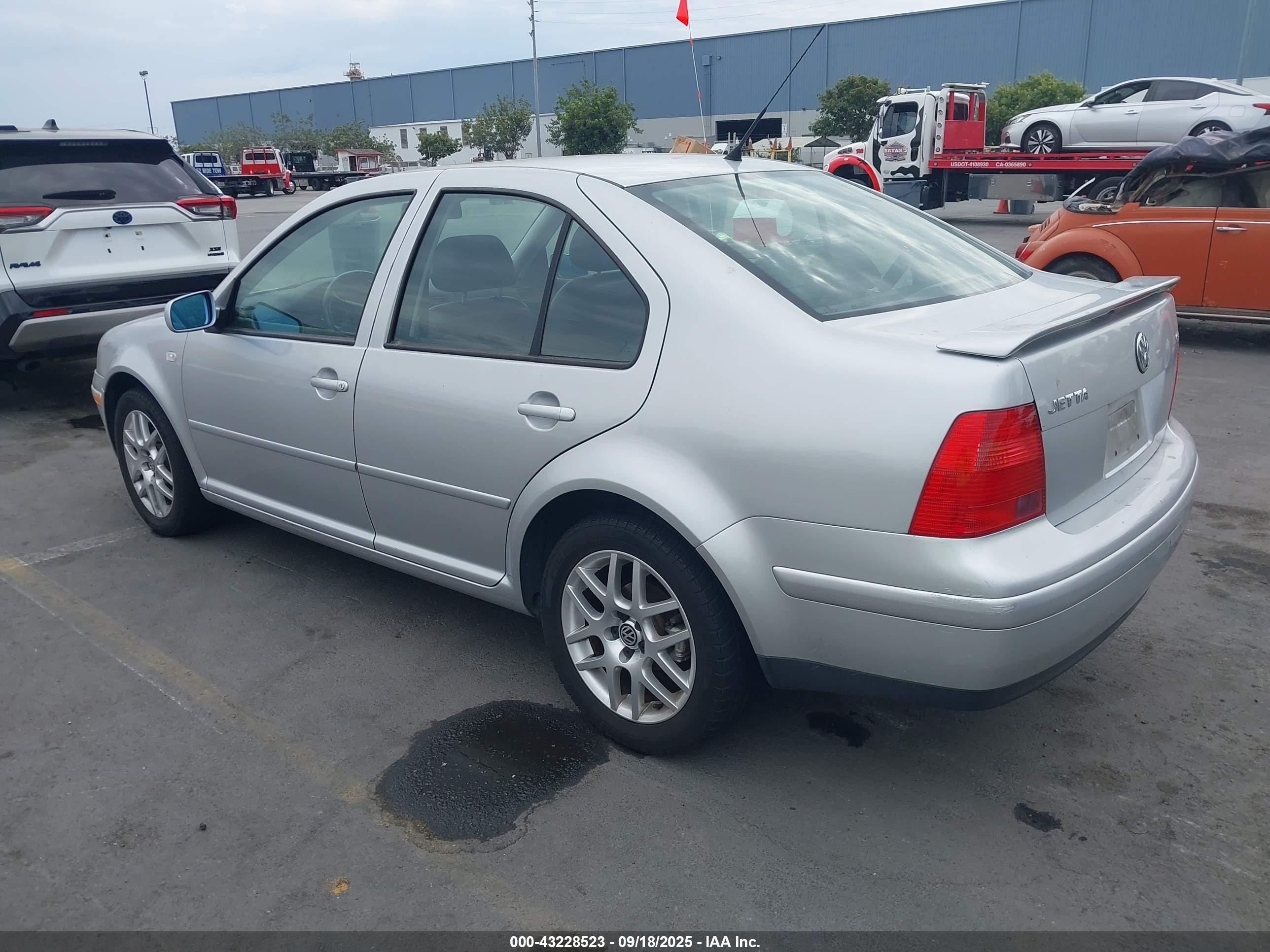 2000 Volkswagen Jetta Gls 1.8l Turbo Silver vin: 3VWSD29M3YM196388