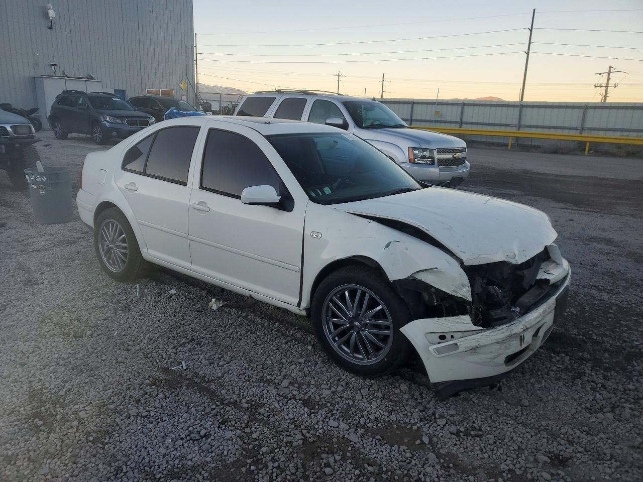 1999 Volkswagen Jetta Gls White vin: 3VWSE29M2XM069112