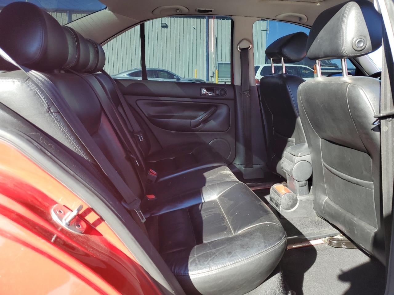 2000 Volkswagen Jetta Gls Red vin: 3VWSE29M2YM065045