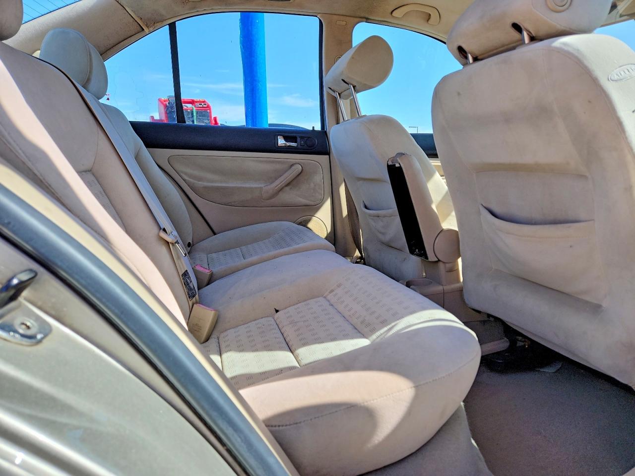 2004 Volkswagen Jetta Gls Tan vin: 3VWSE69M14M045239