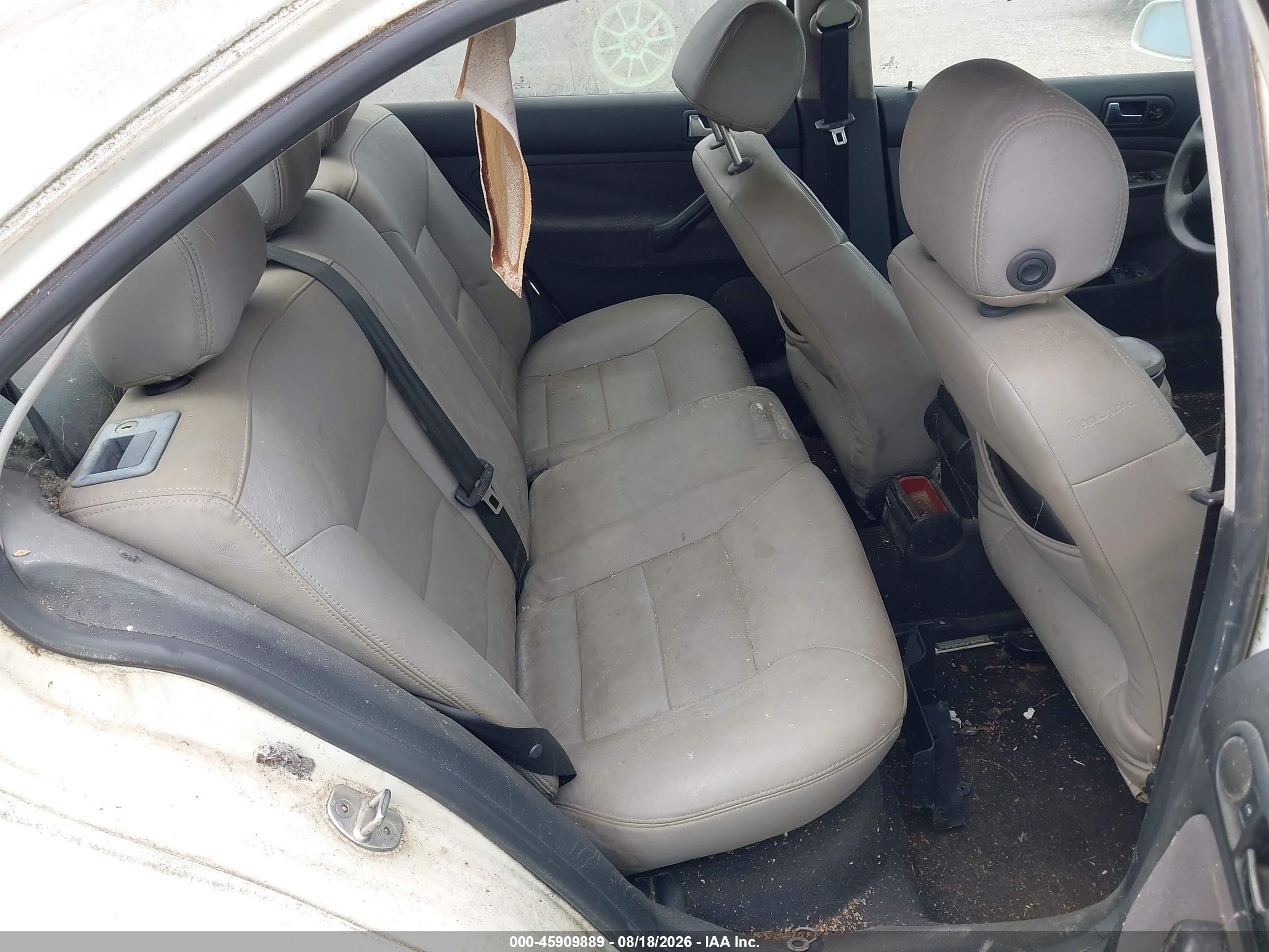 2000 Volkswagen Jetta Gls Tdi White vin: 3VWSF29M3YM039762