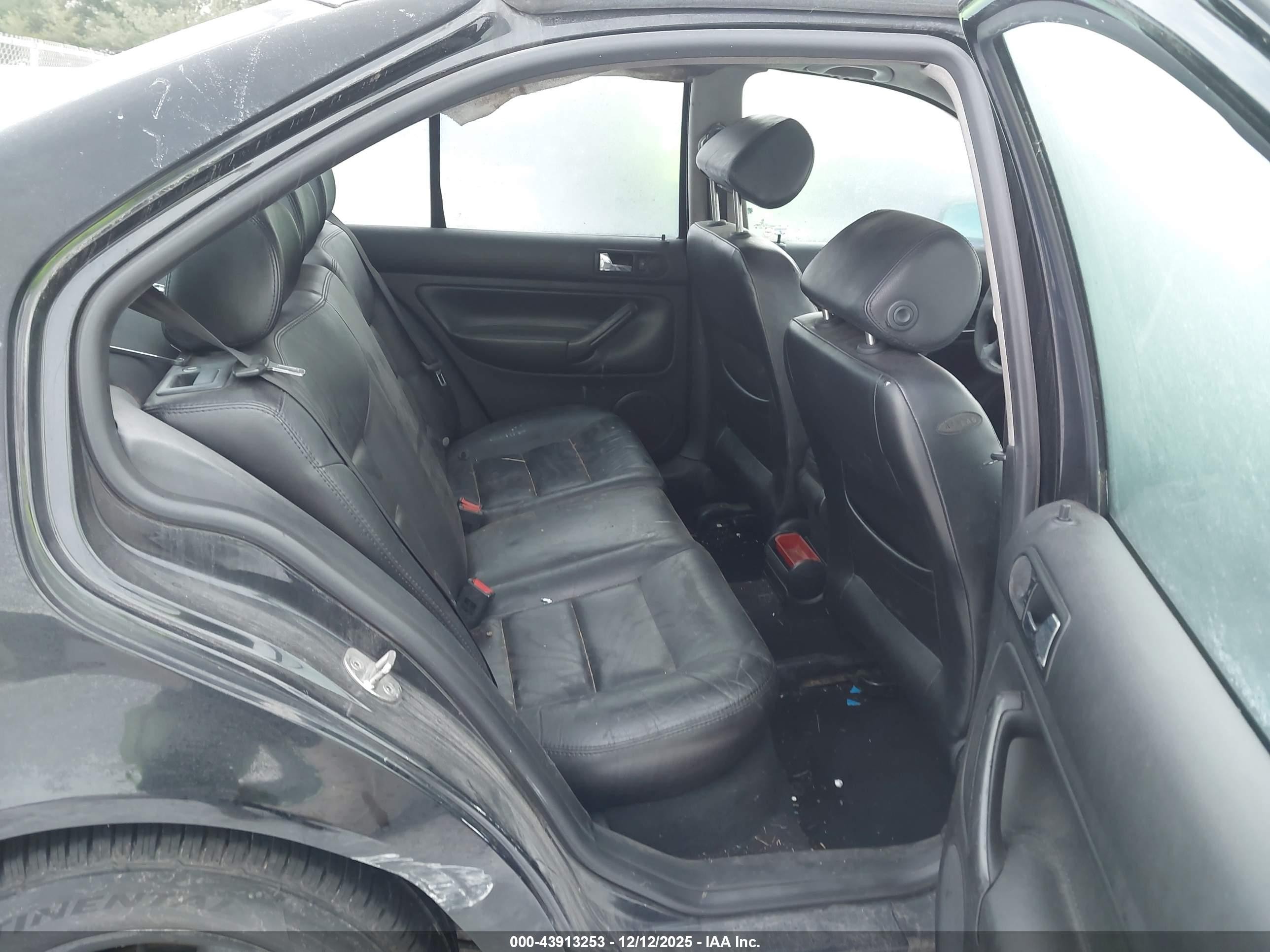 2000 Volkswagen Jetta Gls Tdi Black vin: 3VWSF29M3YM150747