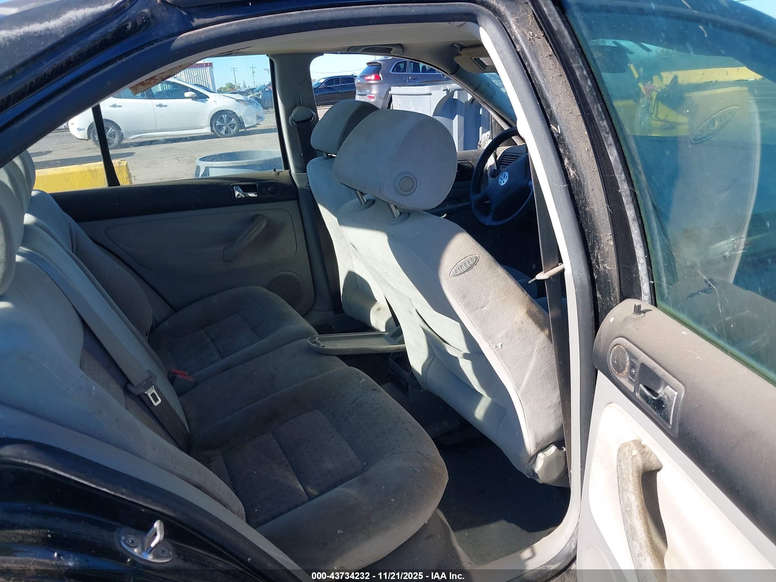 2000 Volkswagen Jetta Gls Tdi Black vin: 3VWSF29M4YM050219