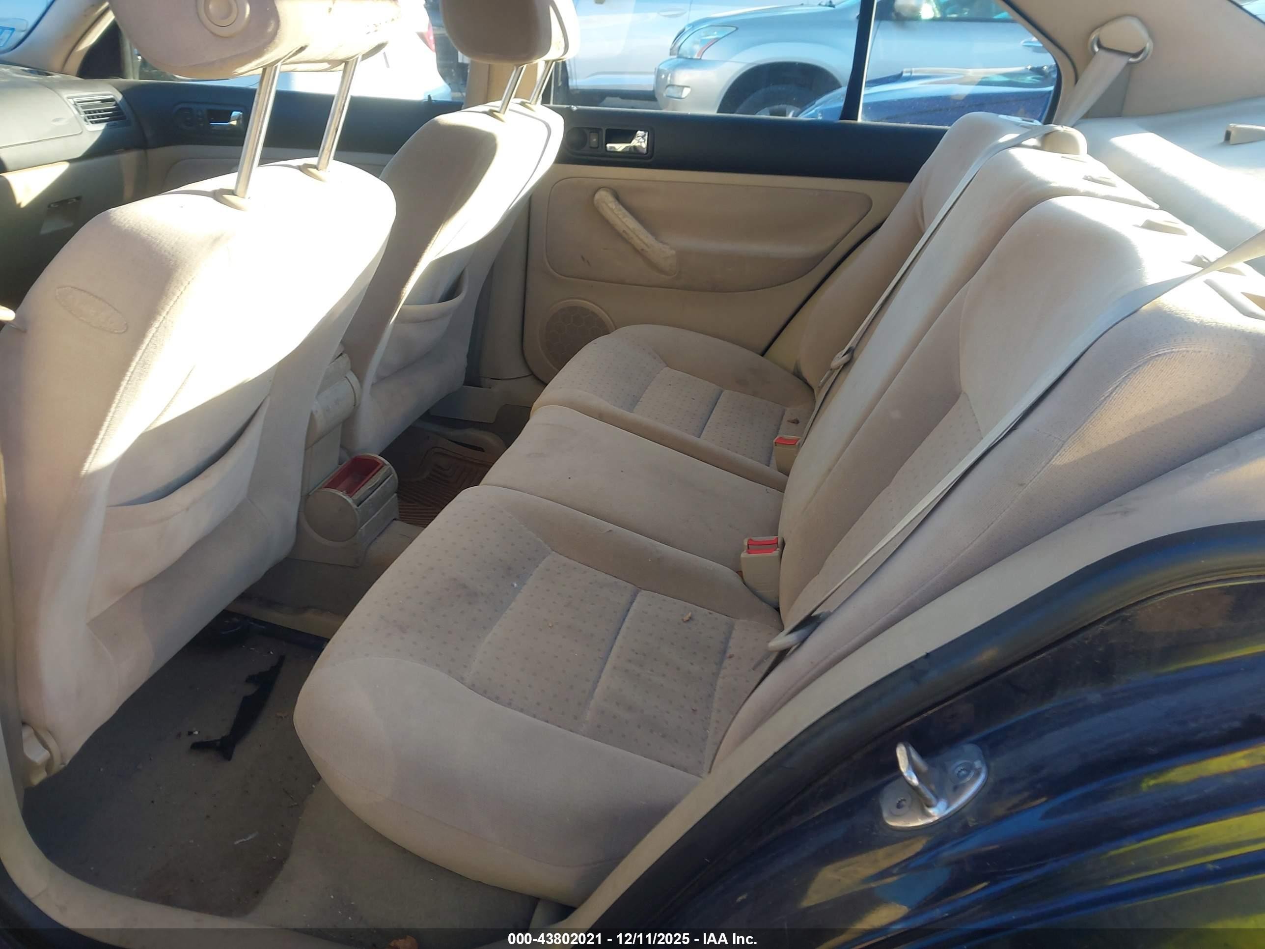 2000 Volkswagen Jetta Gls Tdi Blue vin: 3VWSF29M6YM095968