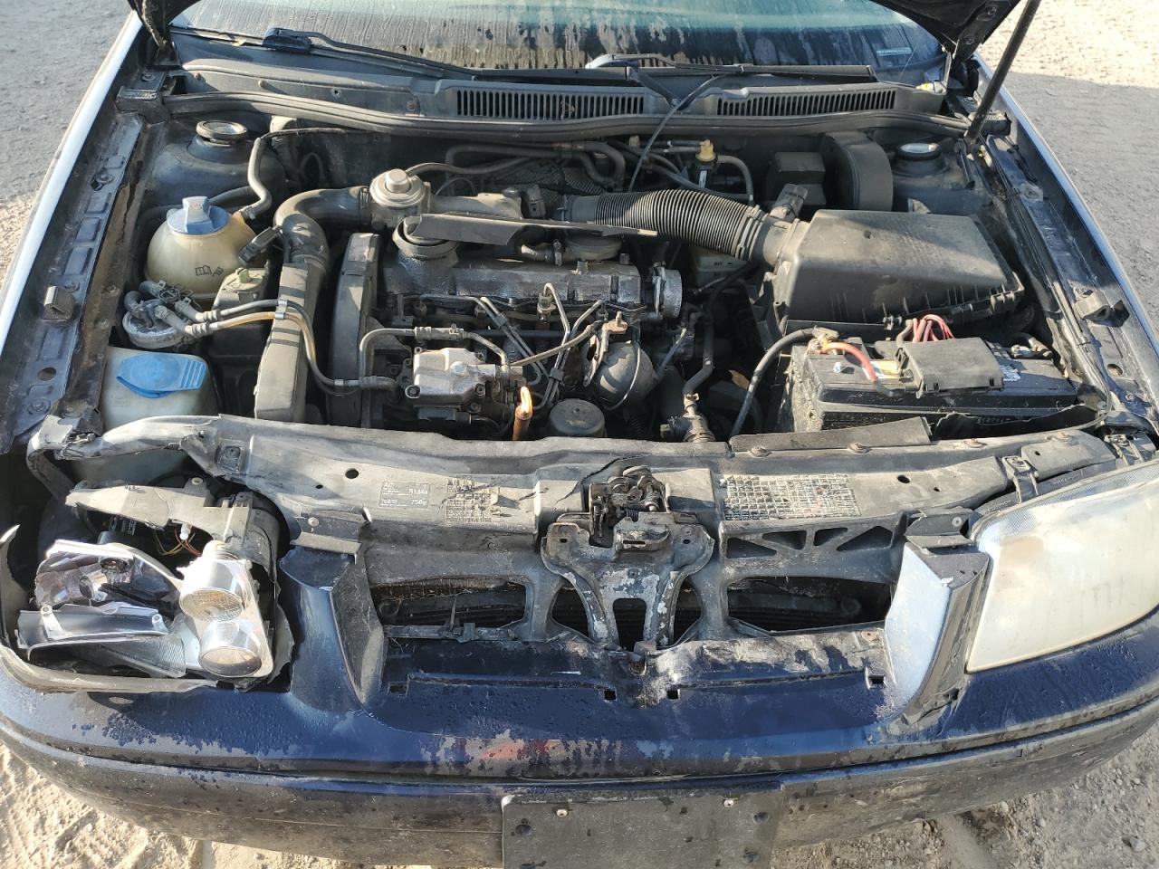 2000 Volkswagen Jetta Gls Tdi Blue vin: 3VWSF29M8YM117114