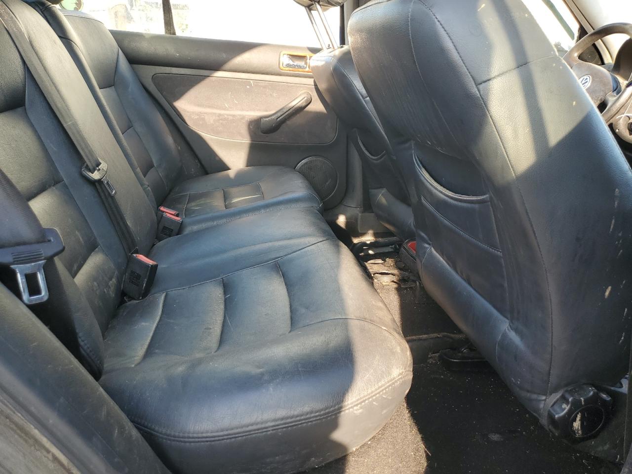 2000 Volkswagen Jetta Gls Tdi Blue vin: 3VWSF29M8YM117114