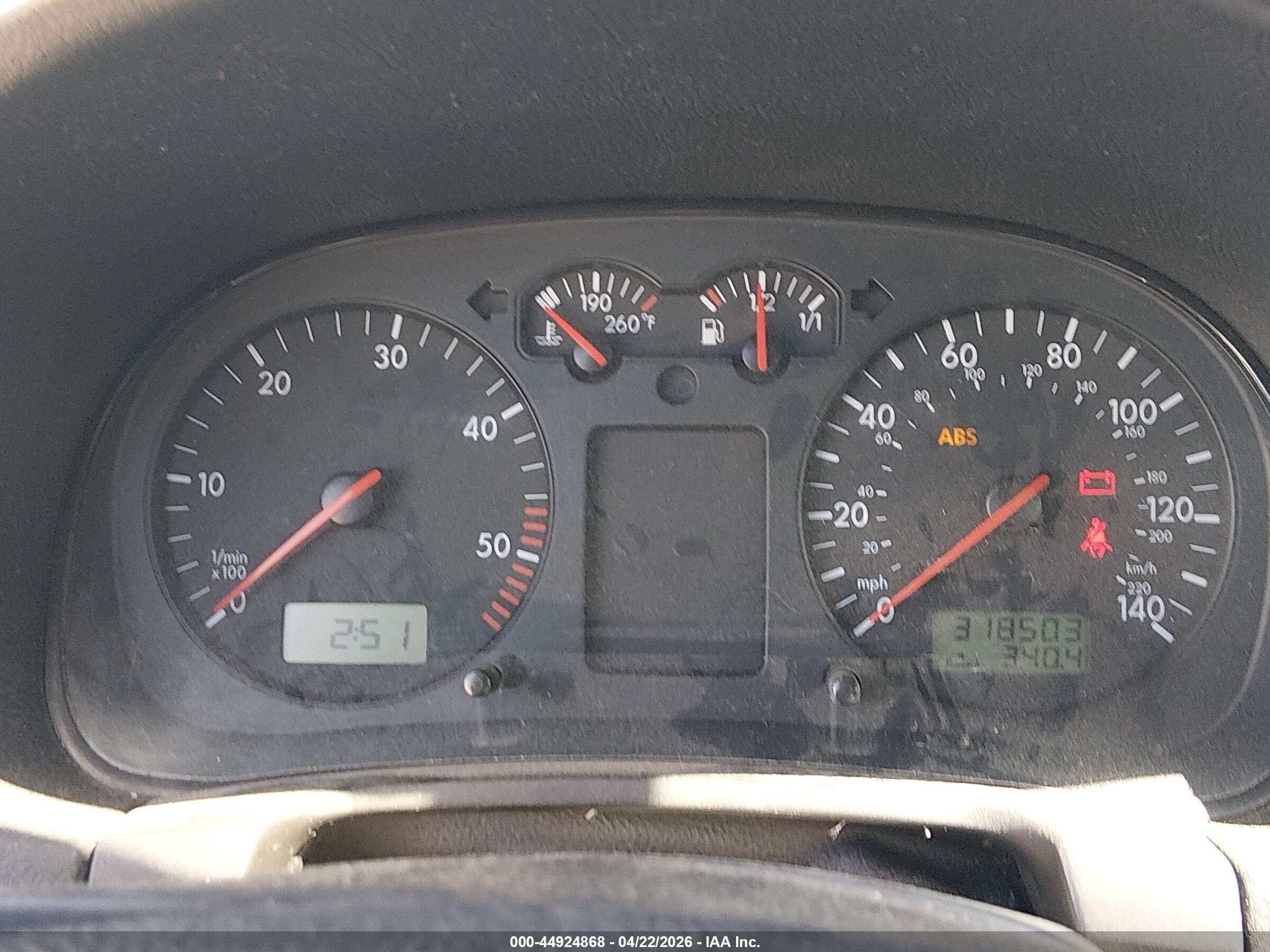 2000 Volkswagen Jetta Gls Tdi White vin: 3VWSF29M8YM129554