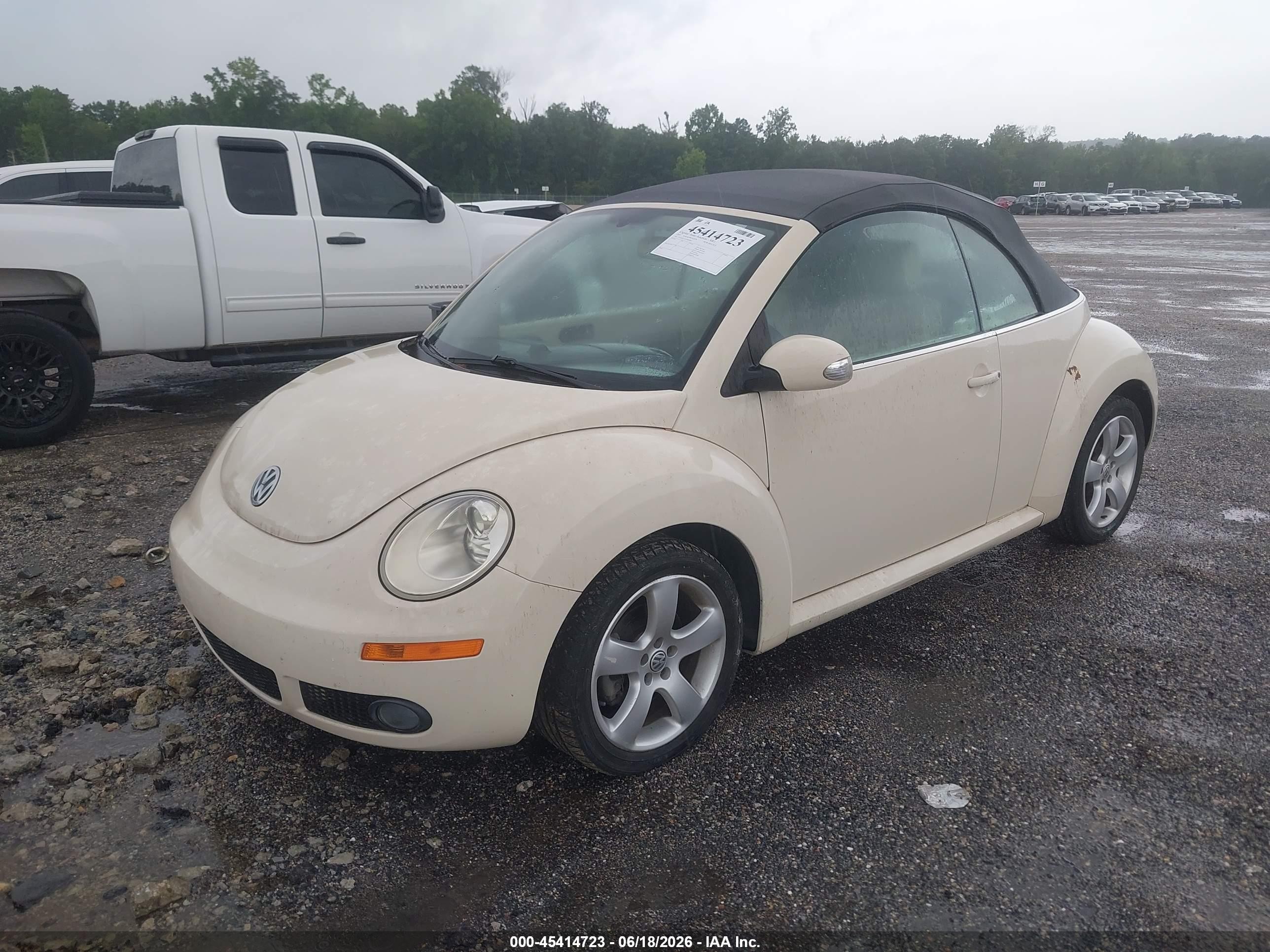 2007 Volkswagen New Beetle 2.5 Beige vin: 3VWSF31Y07M408001