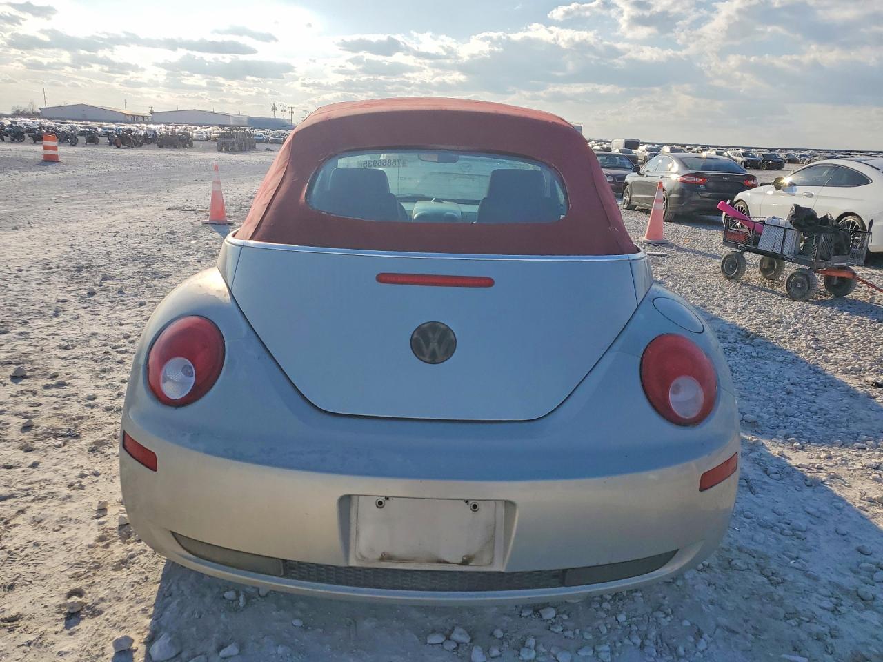 2009 Volkswagen New Beetle Blush Edition Silver vin: 3VWSF31Y19M411735