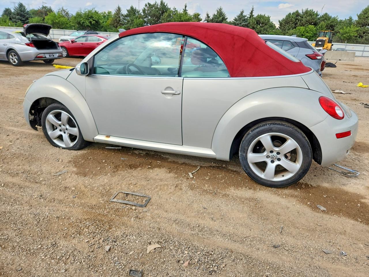 2009 Volkswagen New Beetle Blush Edition Silver vin: 3VWSF31Y29M410979