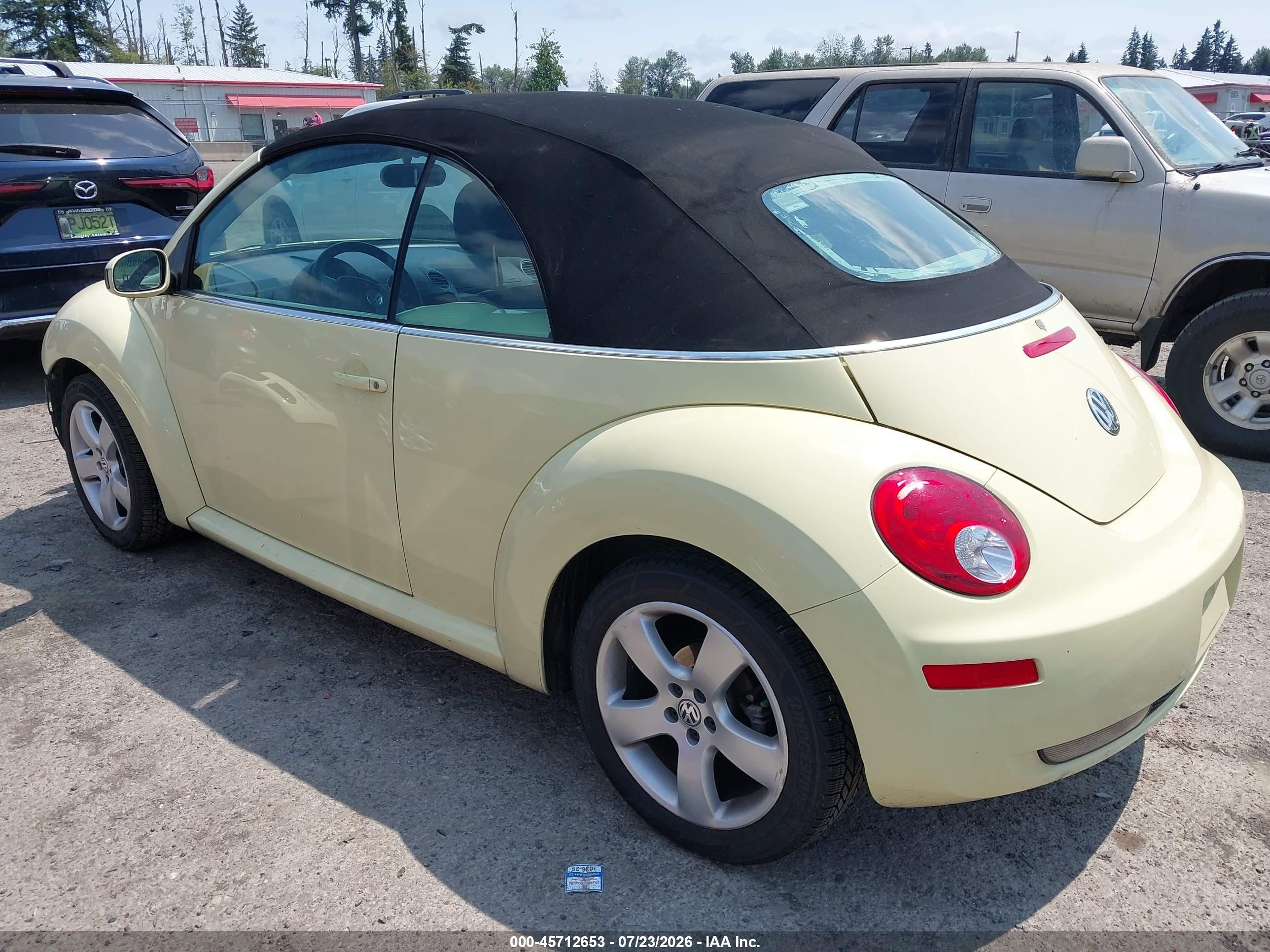 2006 Volkswagen New Beetle 2.5 Зеленый vin: 3VWSF31Y46M330739