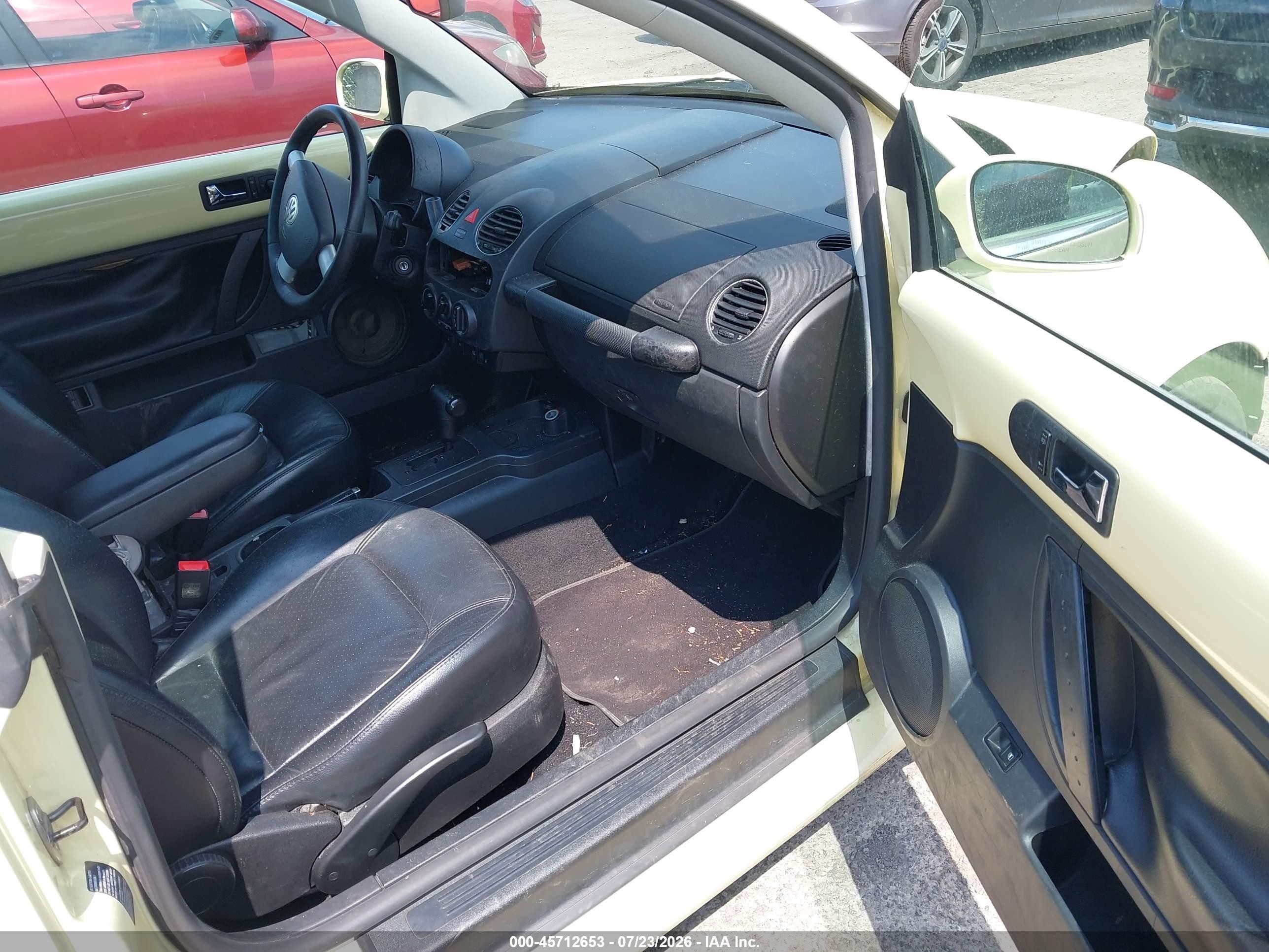 2006 Volkswagen New Beetle 2.5 Зеленый vin: 3VWSF31Y46M330739