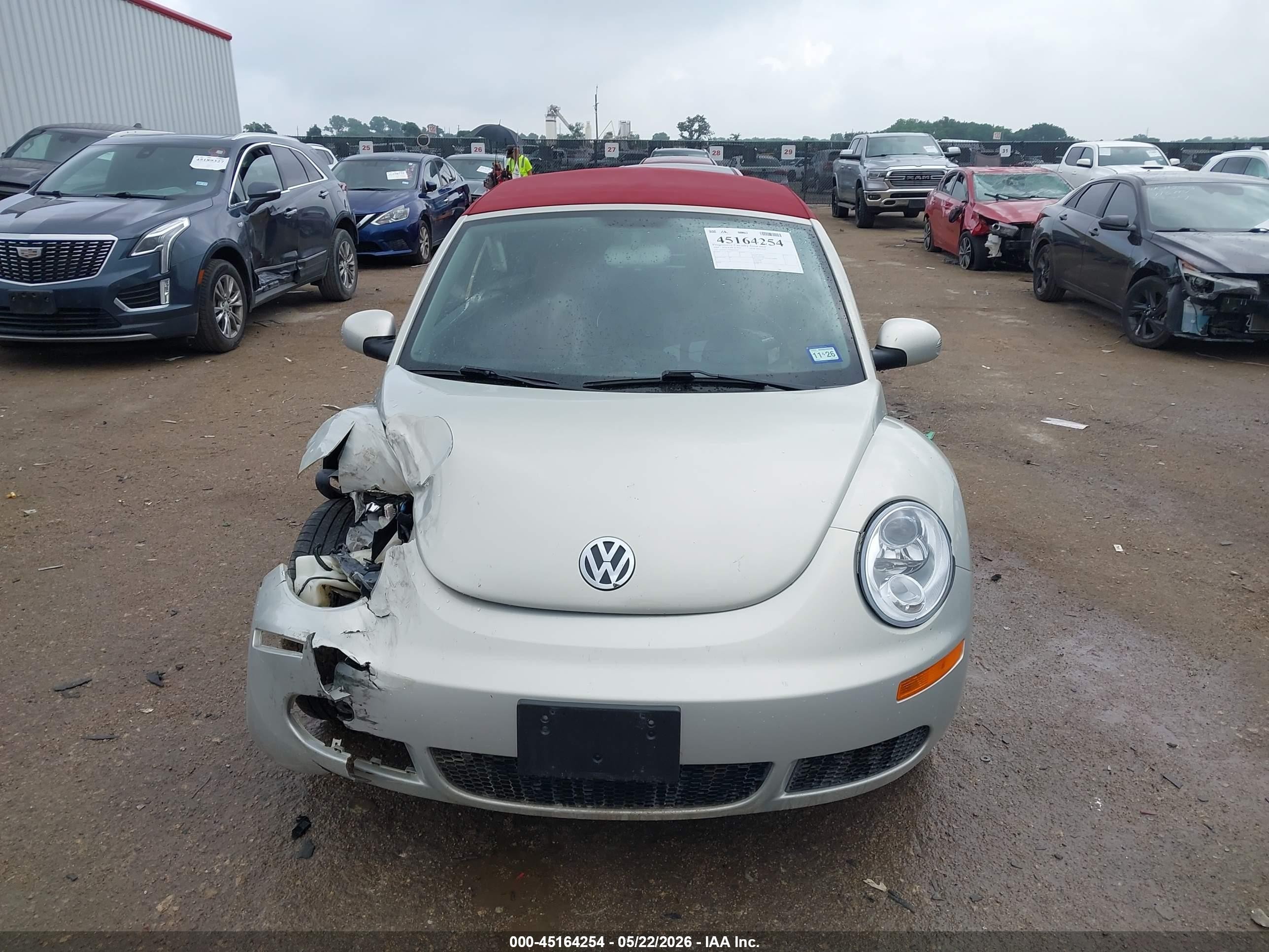 2009 Volkswagen New Beetle 2.5l Blush Edition Silver vin: 3VWSF31Y49M410580