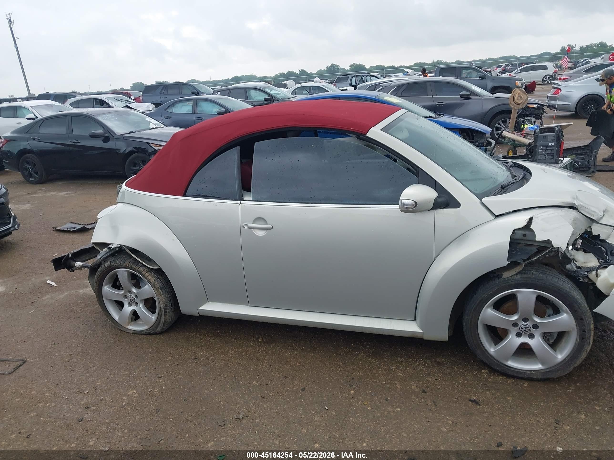 2009 Volkswagen New Beetle 2.5l Blush Edition Silver vin: 3VWSF31Y49M410580