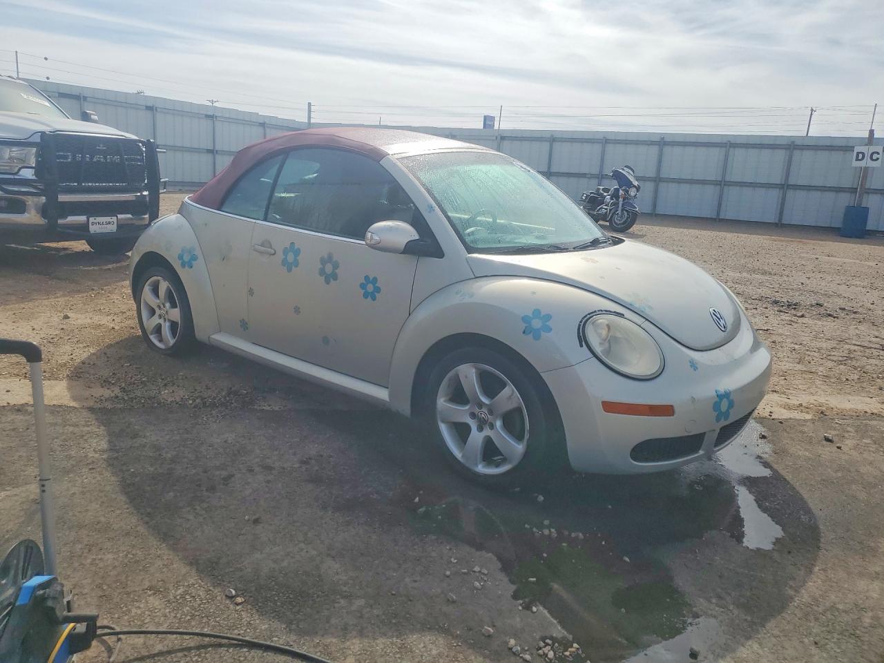 2009 Volkswagen New Beetle Blush Edition Серебряный vin: 3VWSF31Y49M412247