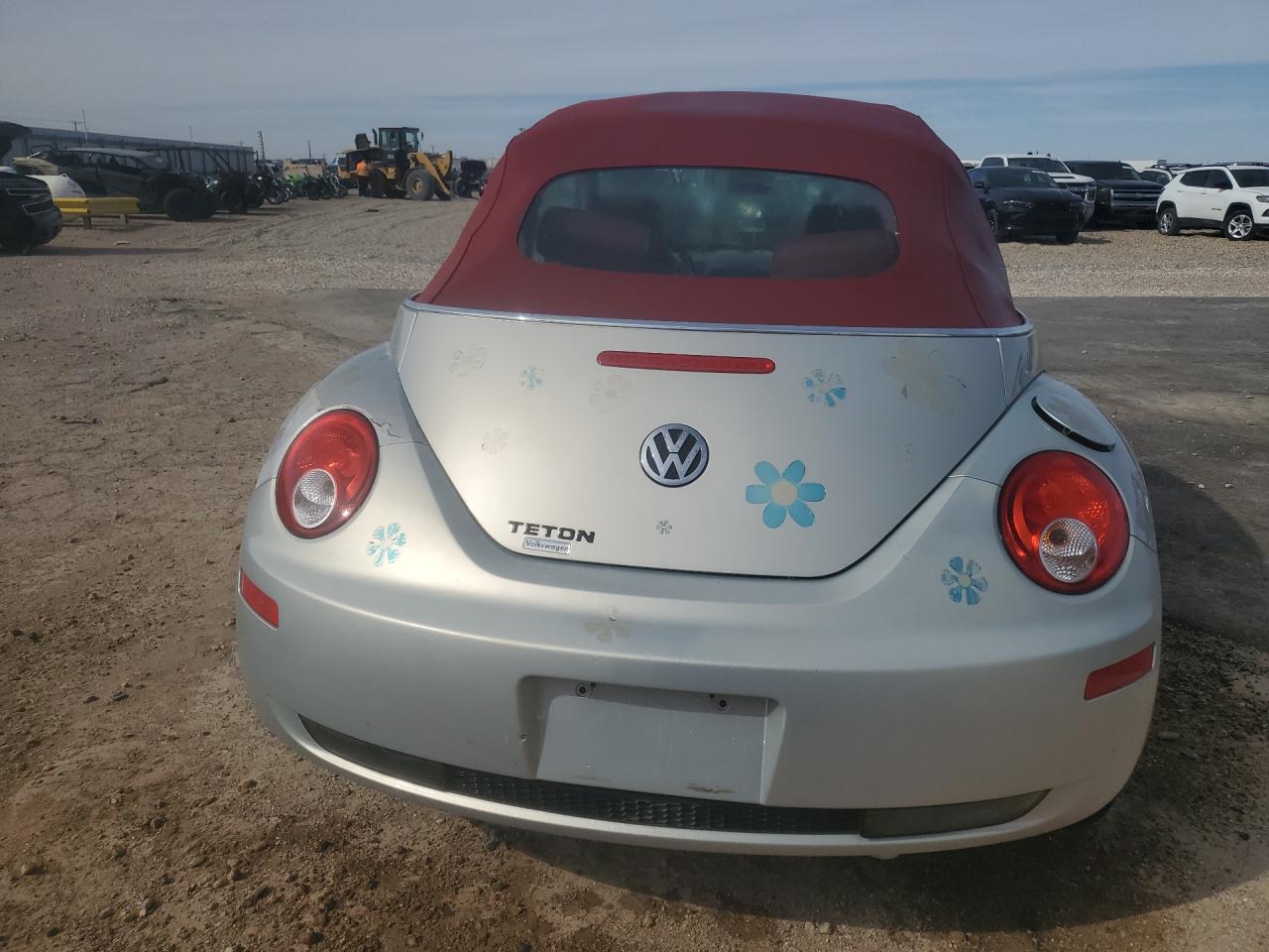 2009 Volkswagen New Beetle Blush Edition Серебряный vin: 3VWSF31Y49M412247 Damage: Rear Bumper, Heavy Scratch, 1 To 2 Inches