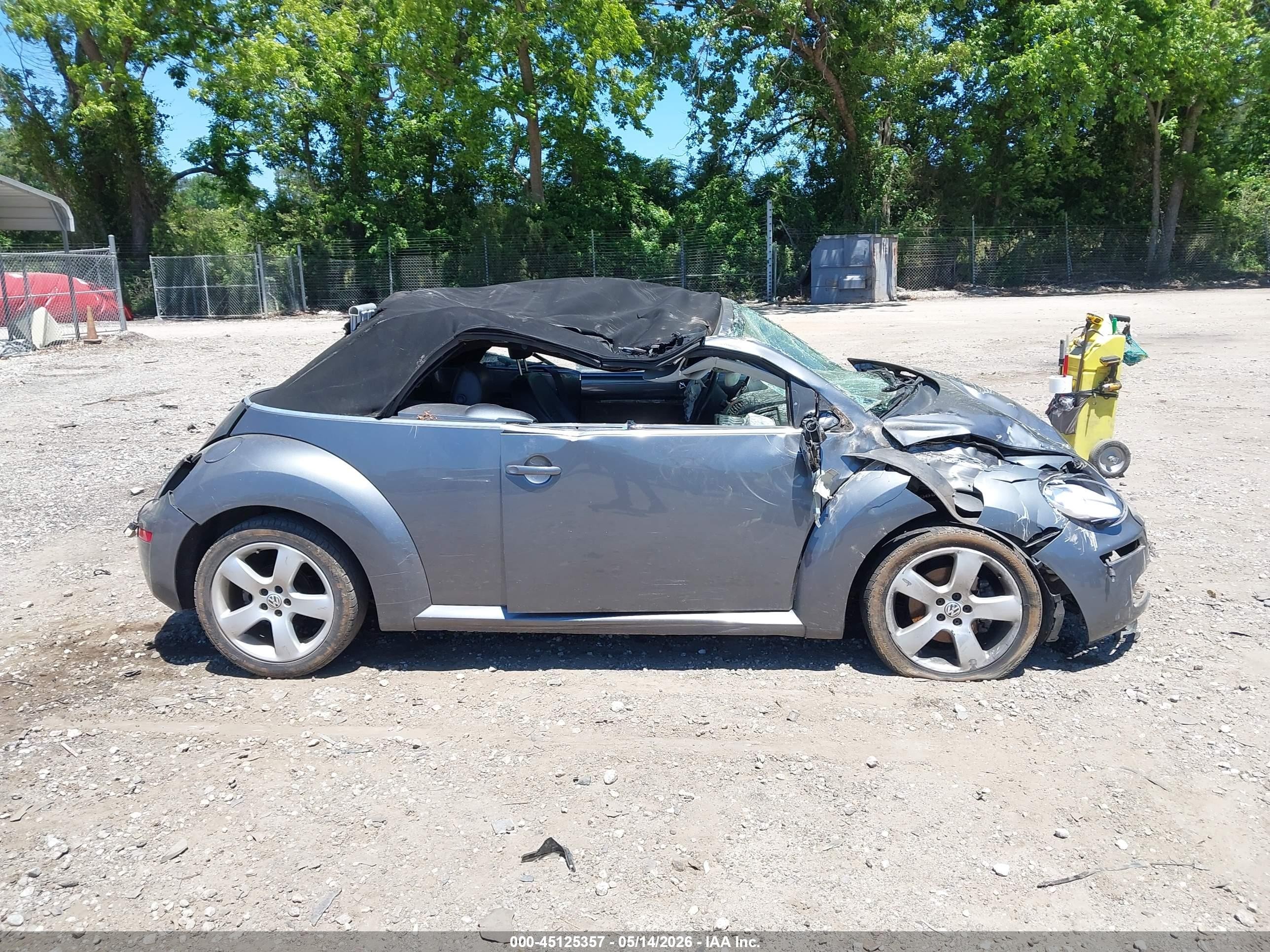 2006 Volkswagen New Beetle 2.5 Серый vin: 3VWSF31Y66M301064