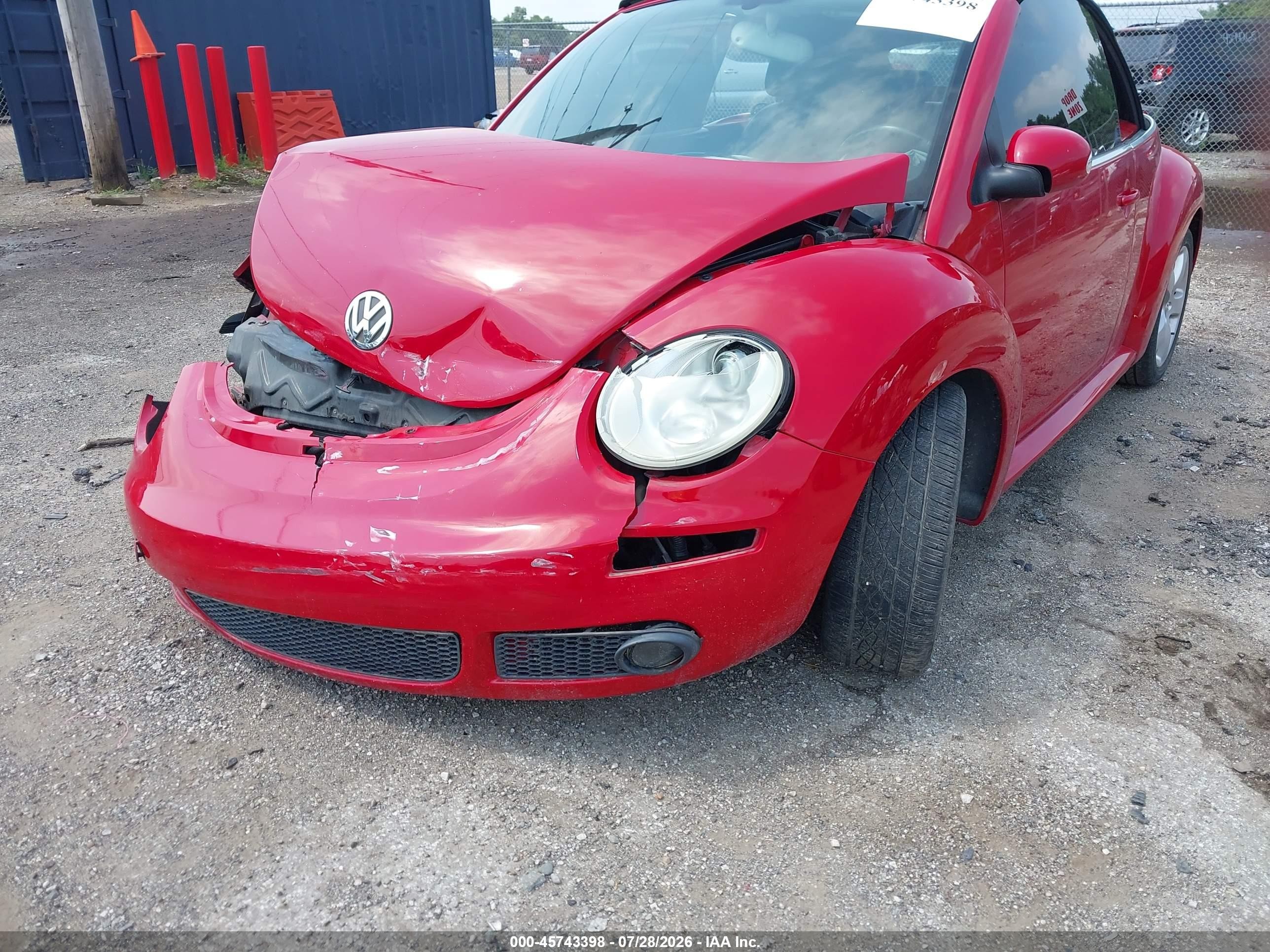 2007 Volkswagen New Beetle 2.5 Red vin: 3VWSF31Y77M420498