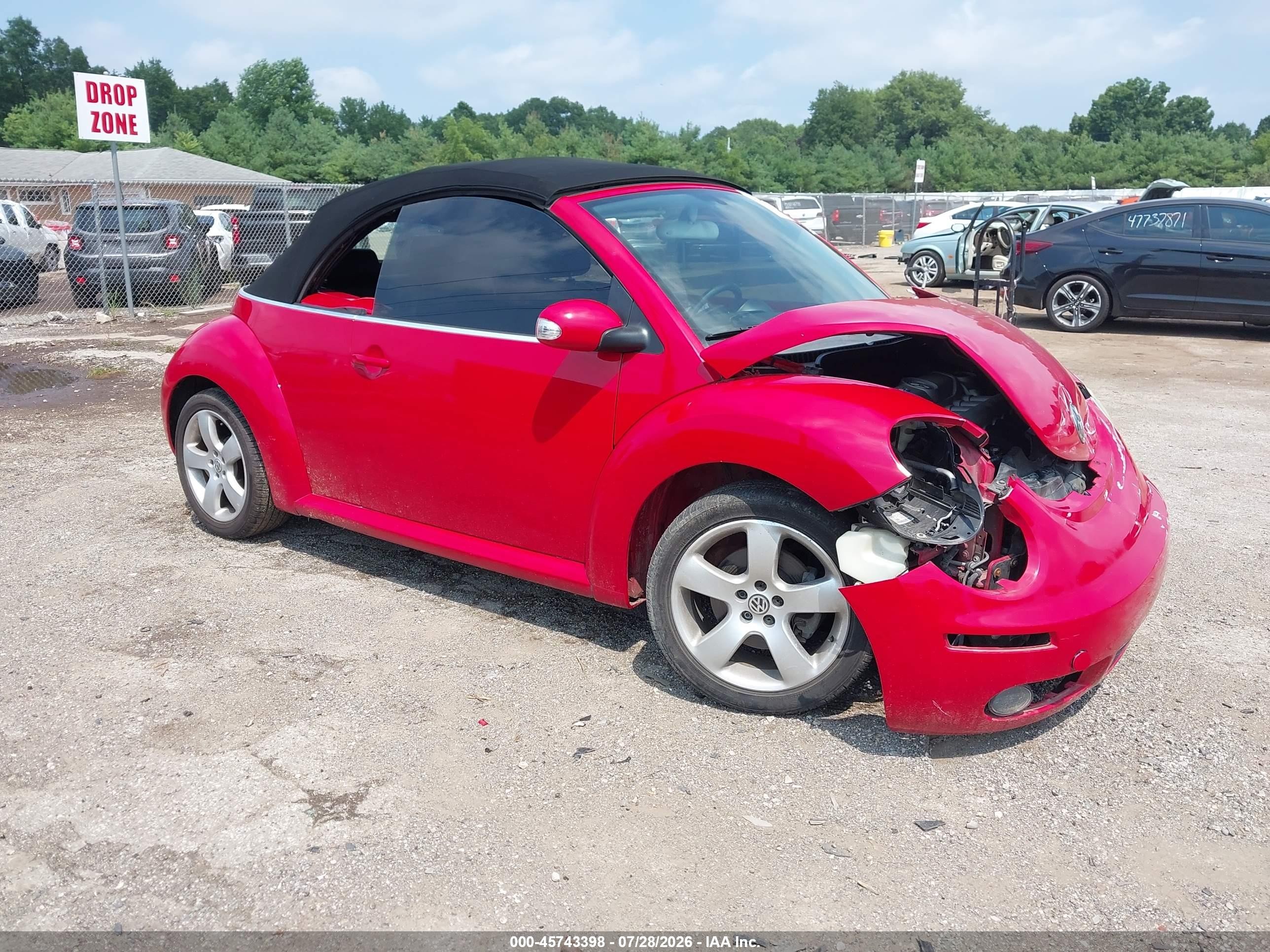 2007 Volkswagen New Beetle 2.5 Red vin: 3VWSF31Y77M420498
