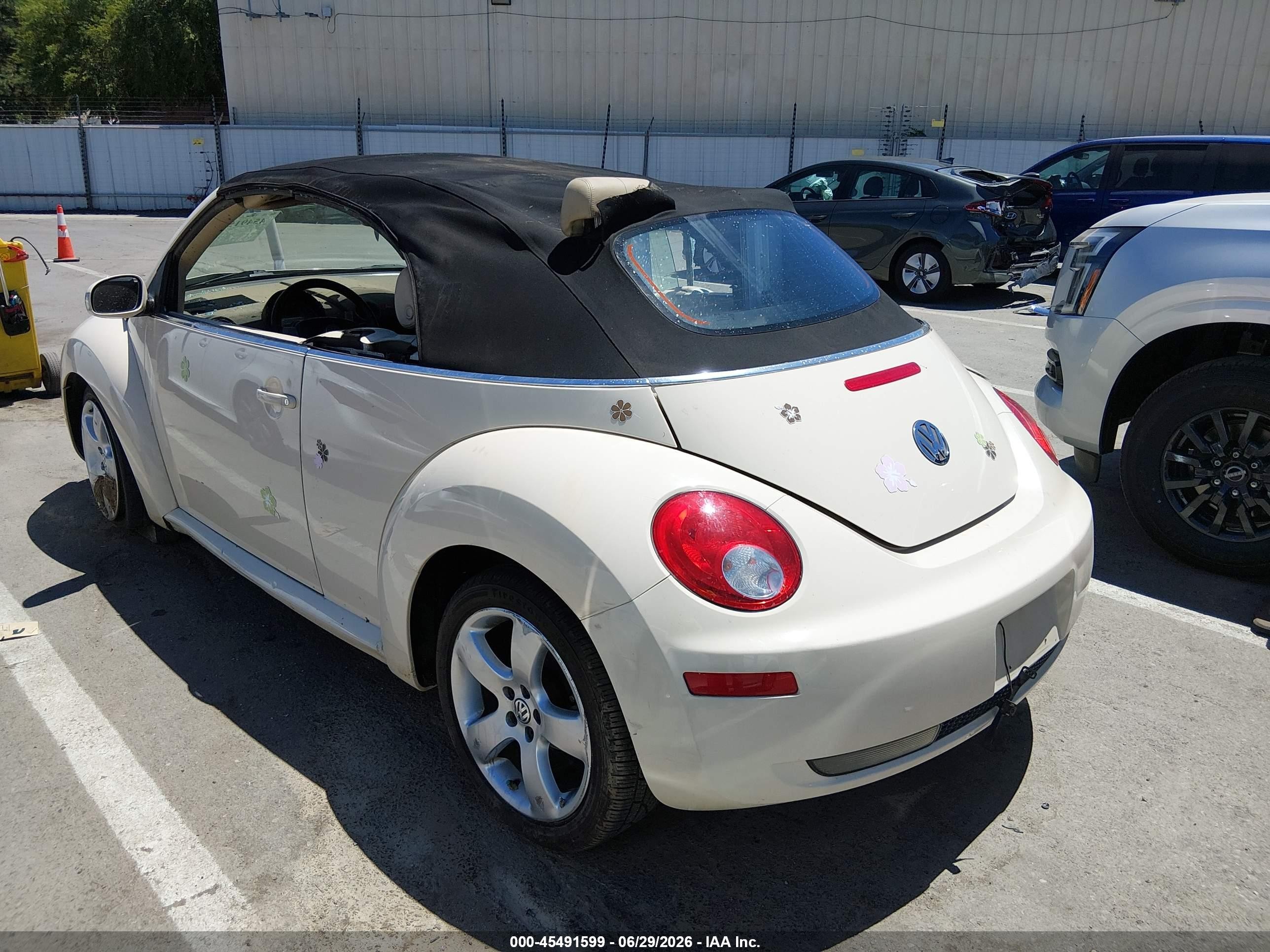 2006 Volkswagen New Beetle 2.5/2.5 (a6) Beige vin: 3VWSF31Y96M310146