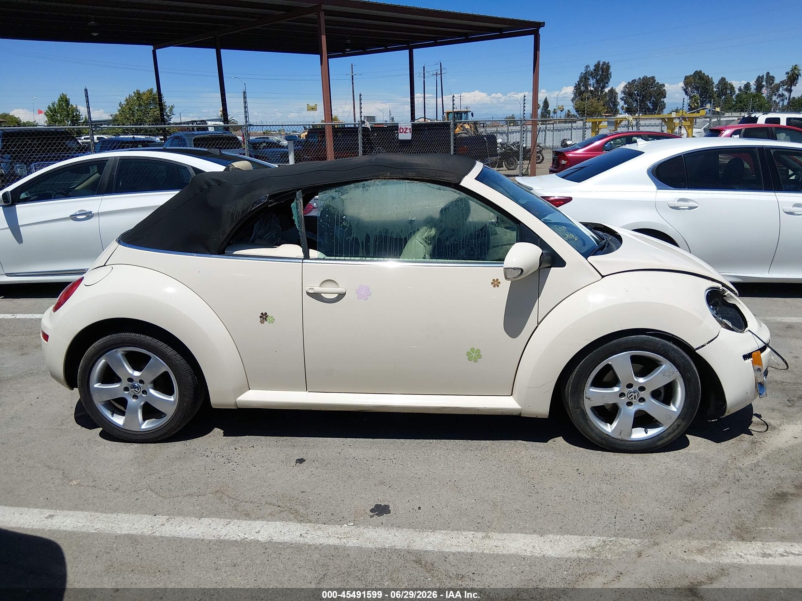 2006 Volkswagen New Beetle 2.5/2.5 (a6) Beige vin: 3VWSF31Y96M310146
