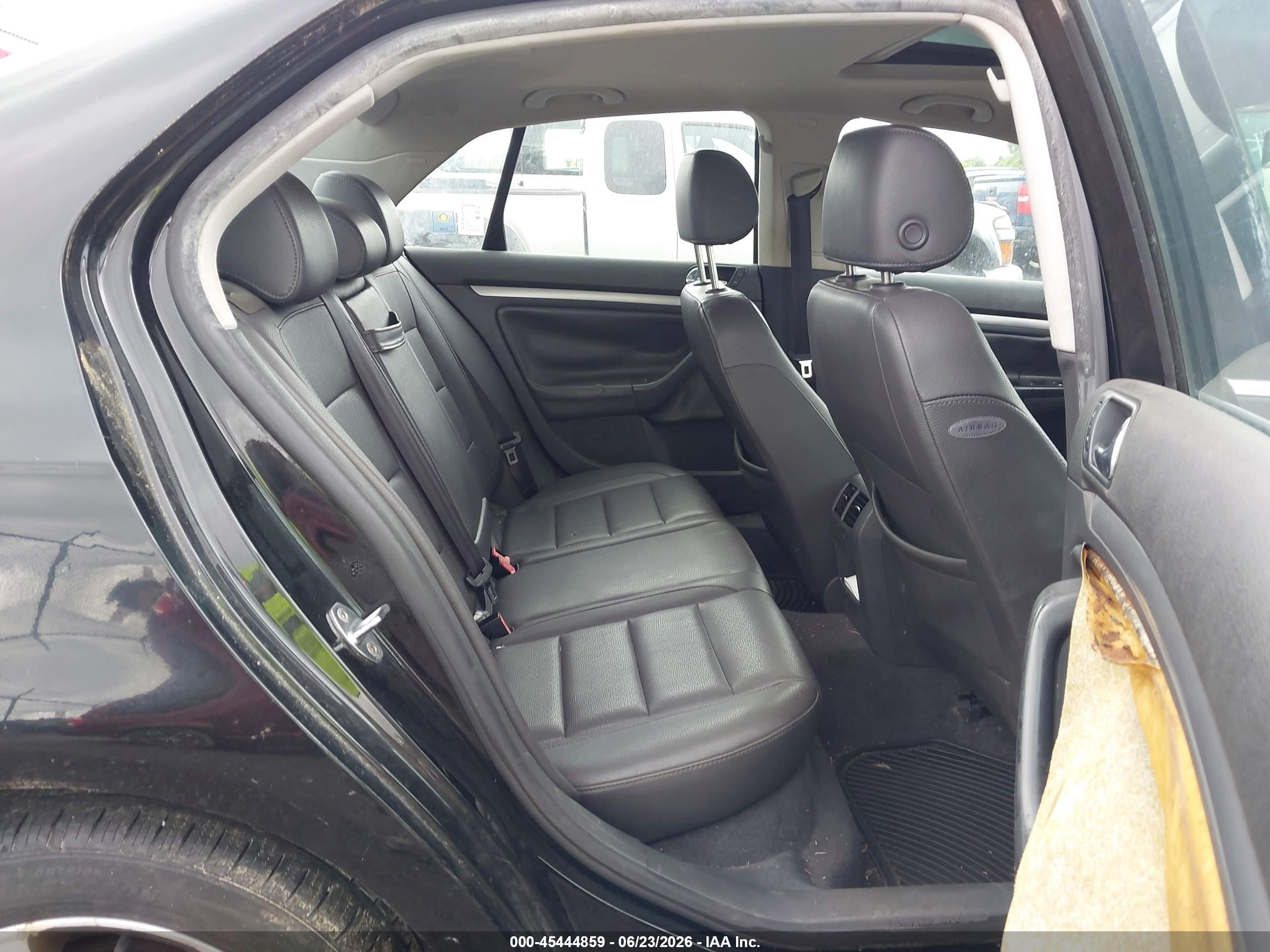 2005 Volkswagen Jetta 2.5 Black vin: 3VWSF71K15M635357