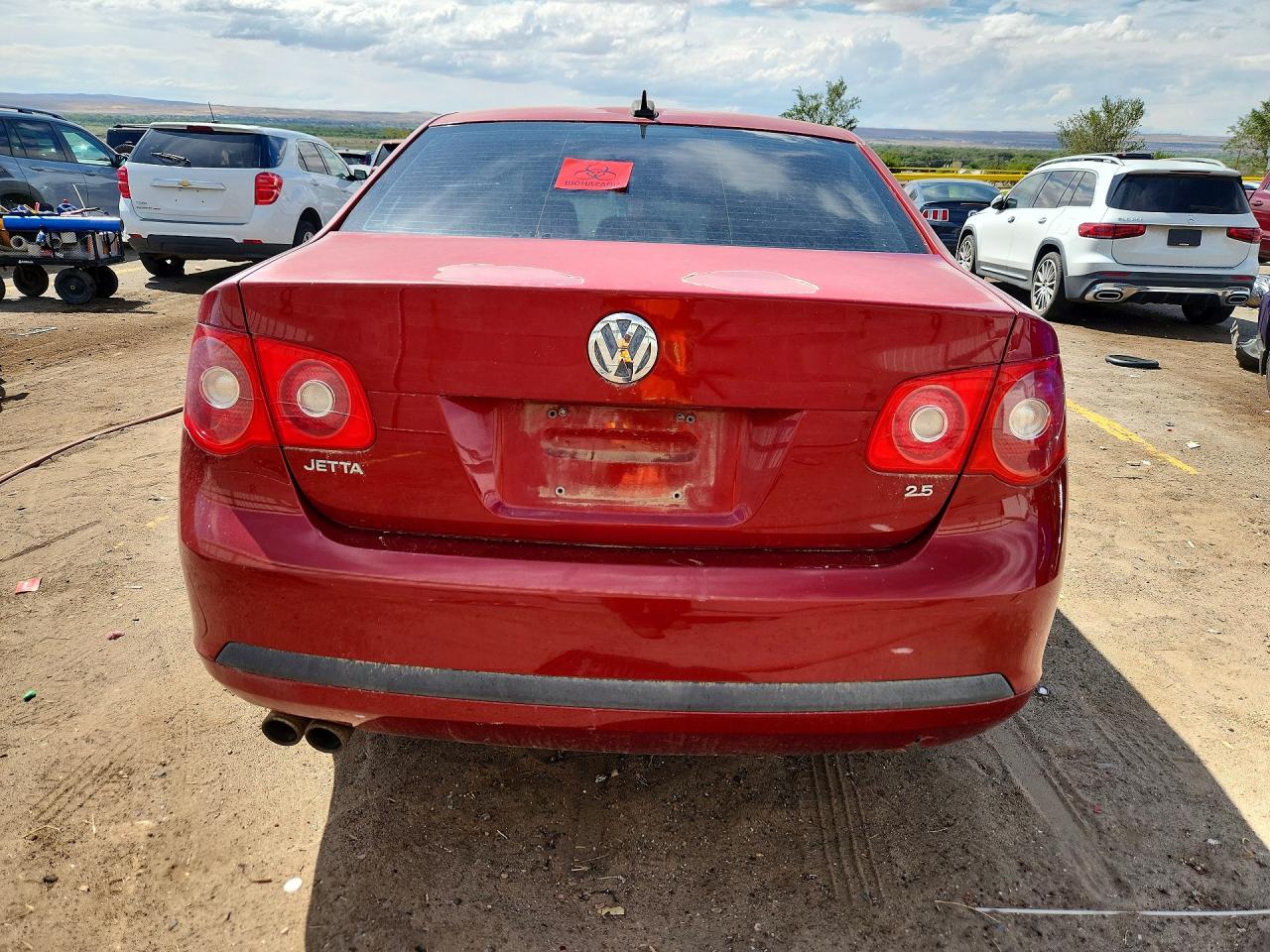 2006 Volkswagen Jetta 2.5 Option Package 1 Red vin: 3VWSF71K56M814339