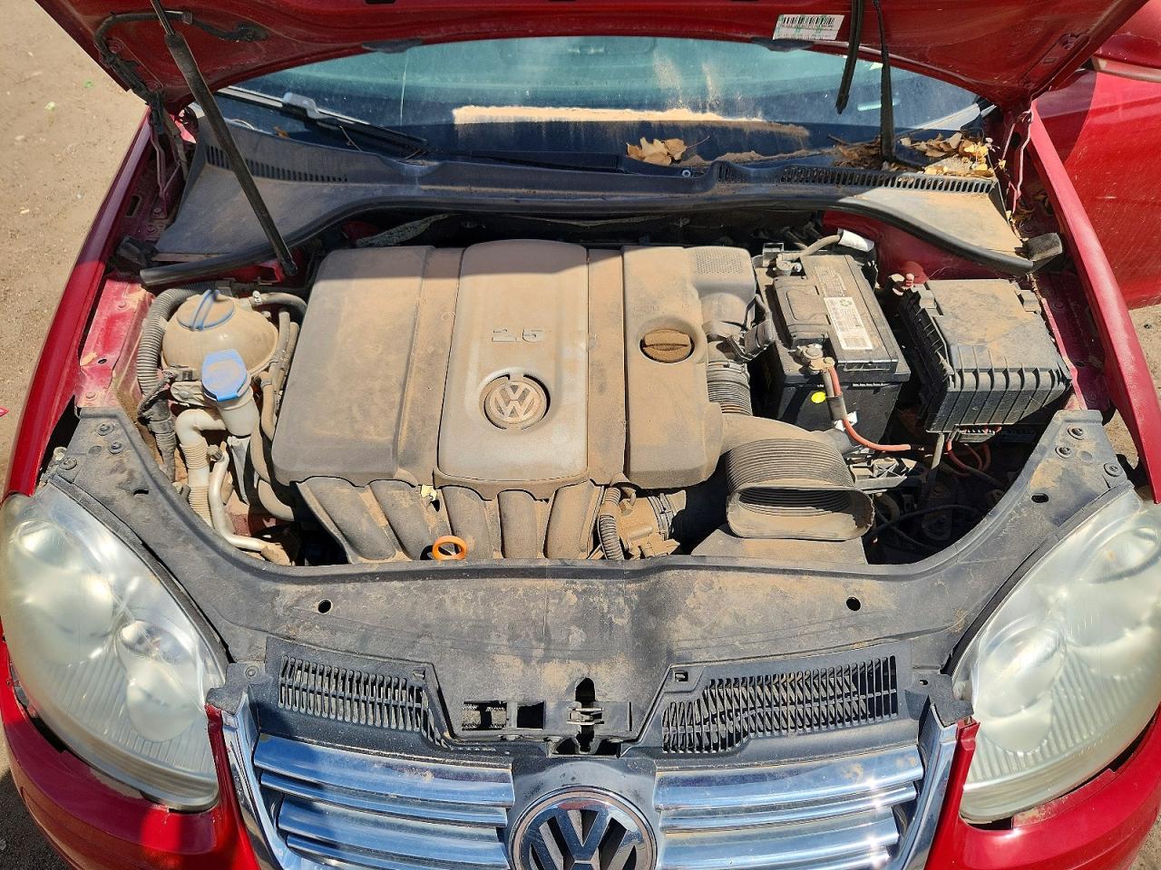 2006 Volkswagen Jetta 2.5 Option Package 1 Red vin: 3VWSF71K56M814339