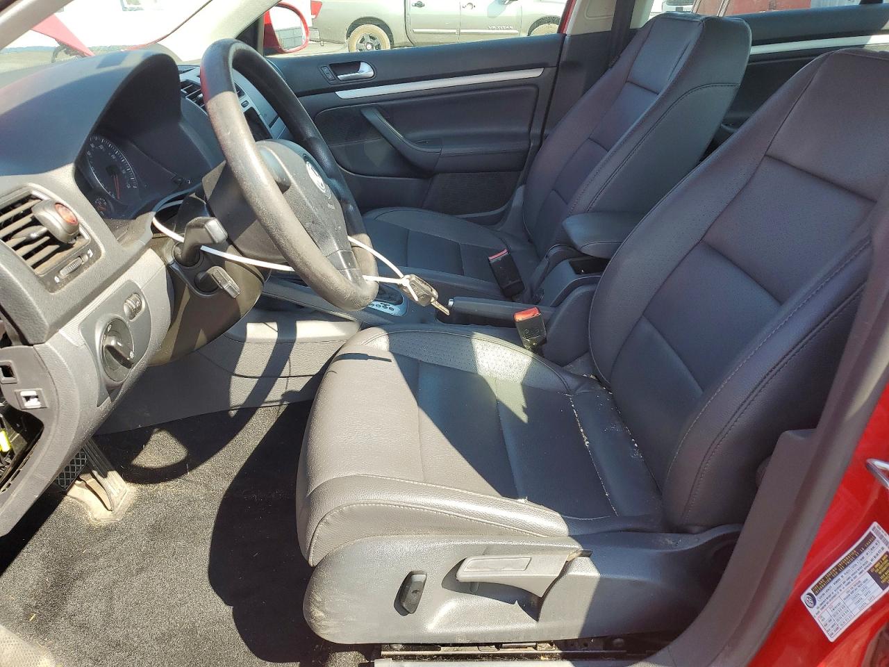 2007 Volkswagen Jetta 2.5 Option Package 1 Red vin: 3VWSF71K57M063311