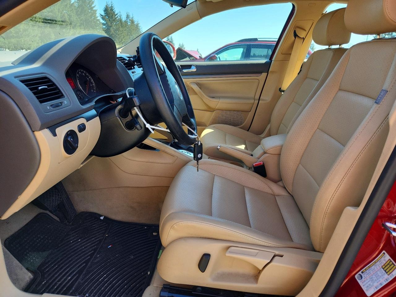 2006 Volkswagen Jetta 2.5 Option Package 1 Burgundy vin: 3VWSF71K76M619925