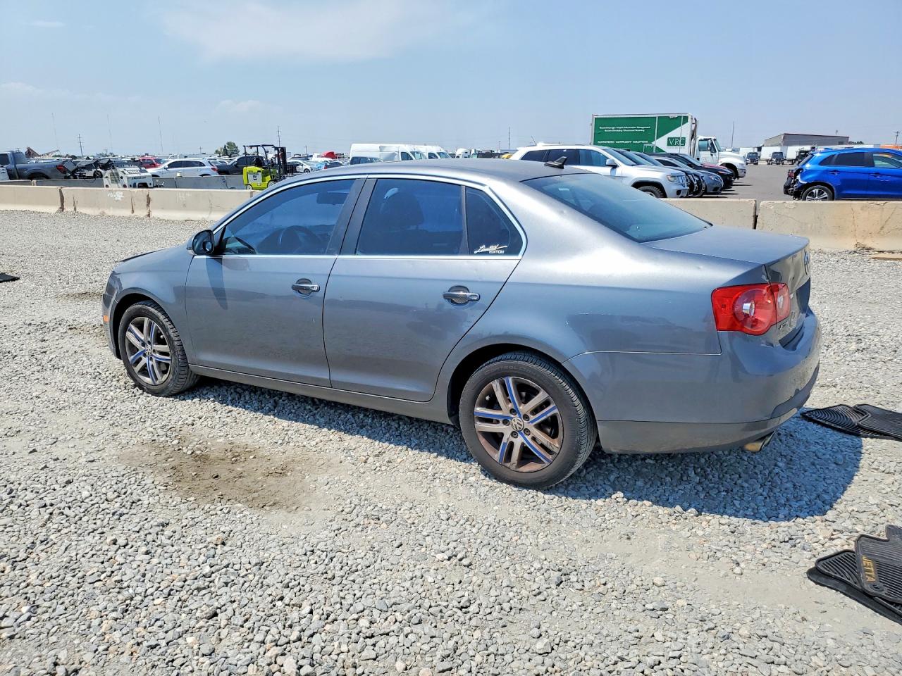 2007 Volkswagen Jetta 2.5 Option Package 1 Gray vin: 3VWSF71K77M023229