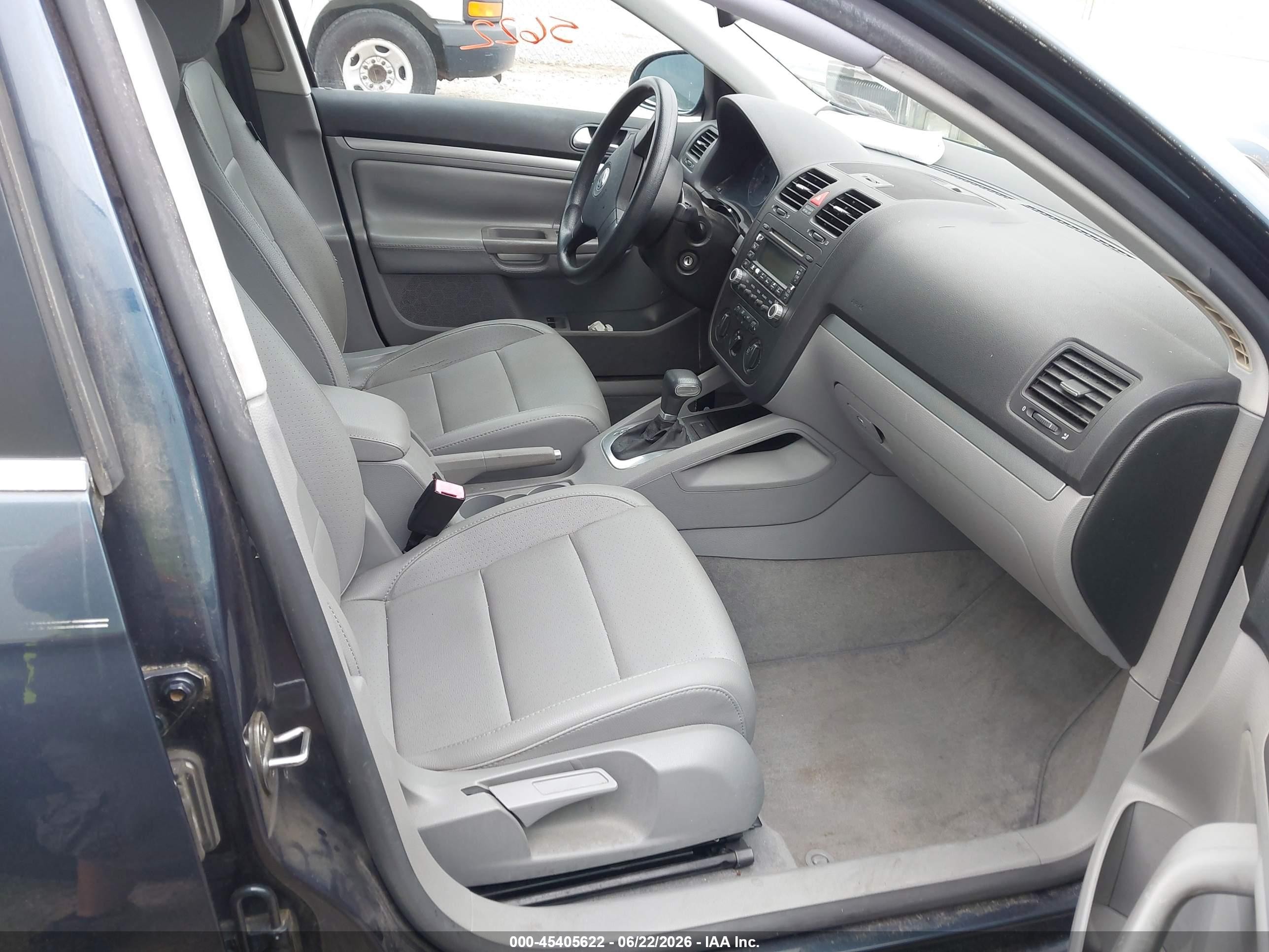 2006 Volkswagen Jetta 2.5 Blue vin: 3VWSF71K86M827165