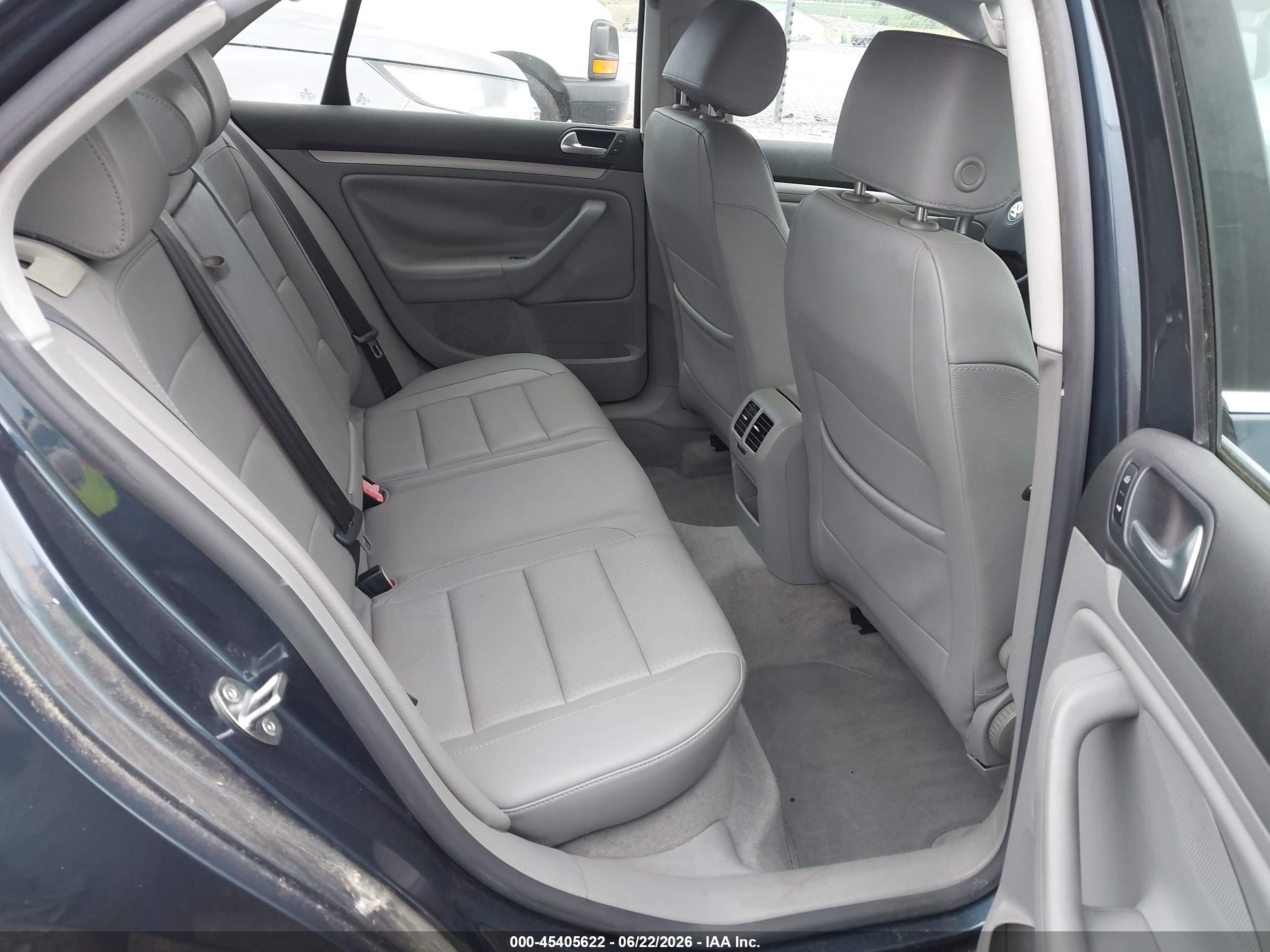 2006 Volkswagen Jetta 2.5 Blue vin: 3VWSF71K86M827165