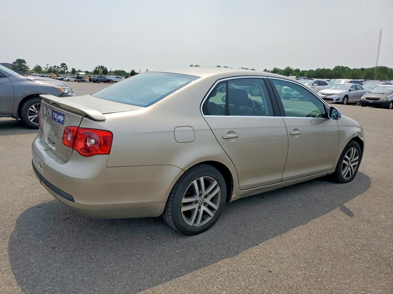 2005 Volkswagen New Jetta 2.5l Option Package 1 Beige vin: 3VWSF71K95M625479