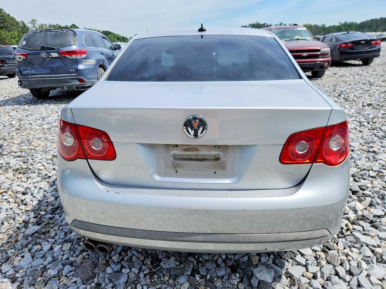 2007 Volkswagen Jetta 2.5 Option Package 1 Silver vin: 3VWSF71KX7M018297