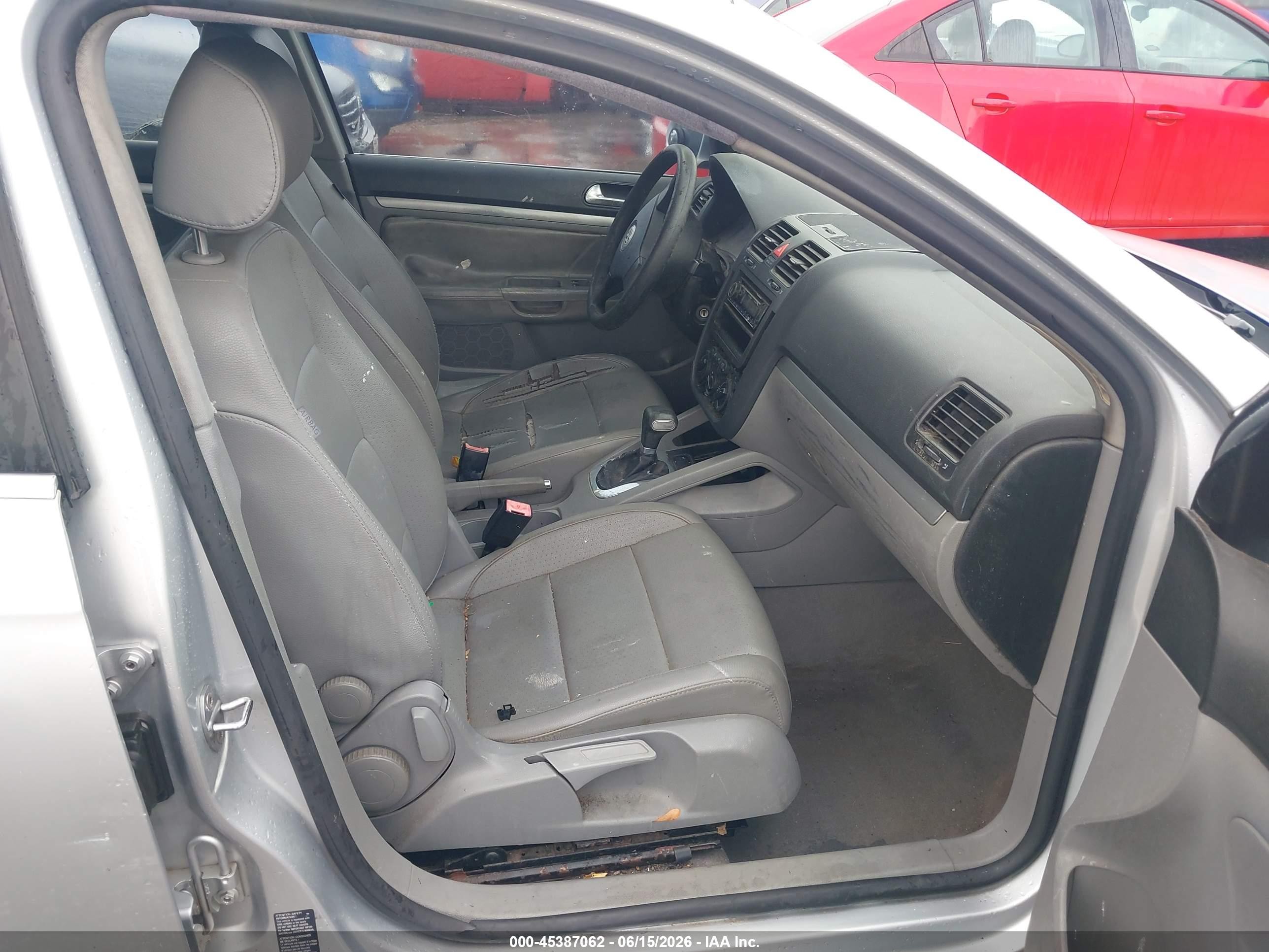 2006 Volkswagen Jetta 2.5 Silver vin: 3VWSF81K86M797185