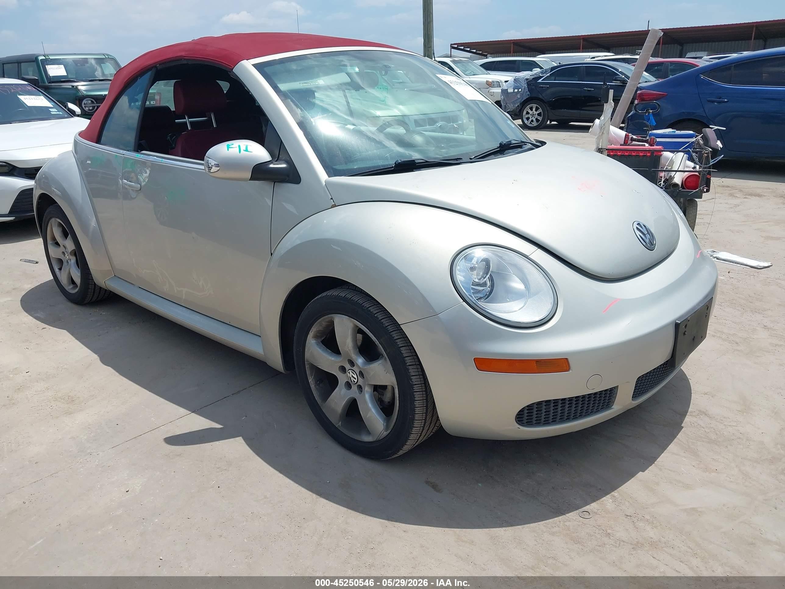 2009 Volkswagen New Beetle 2.5l Blush Edition Silver vin: 3VWSG31Y19M410808