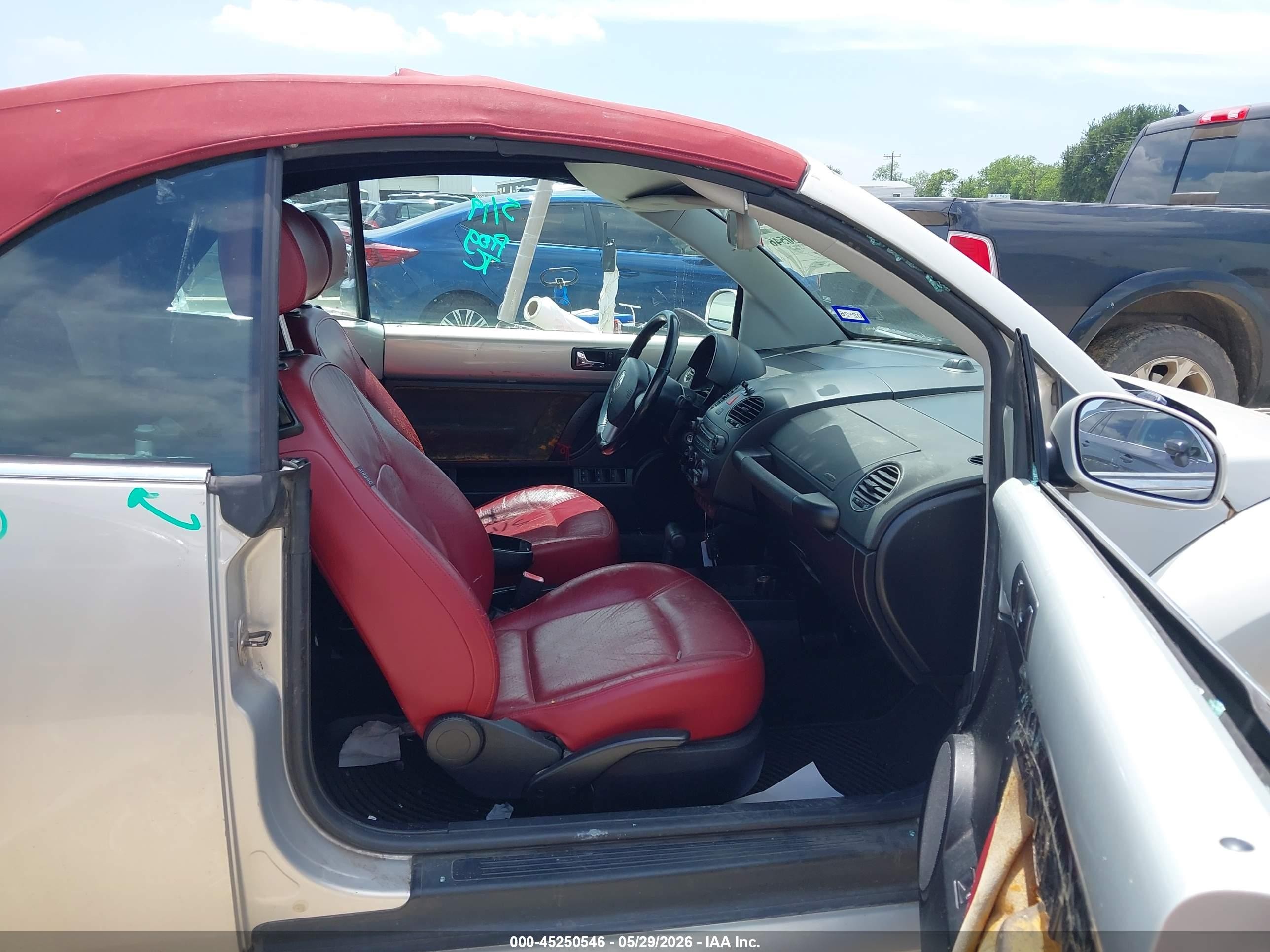 2009 Volkswagen New Beetle 2.5l Blush Edition Серебряный vin: 3VWSG31Y19M410808