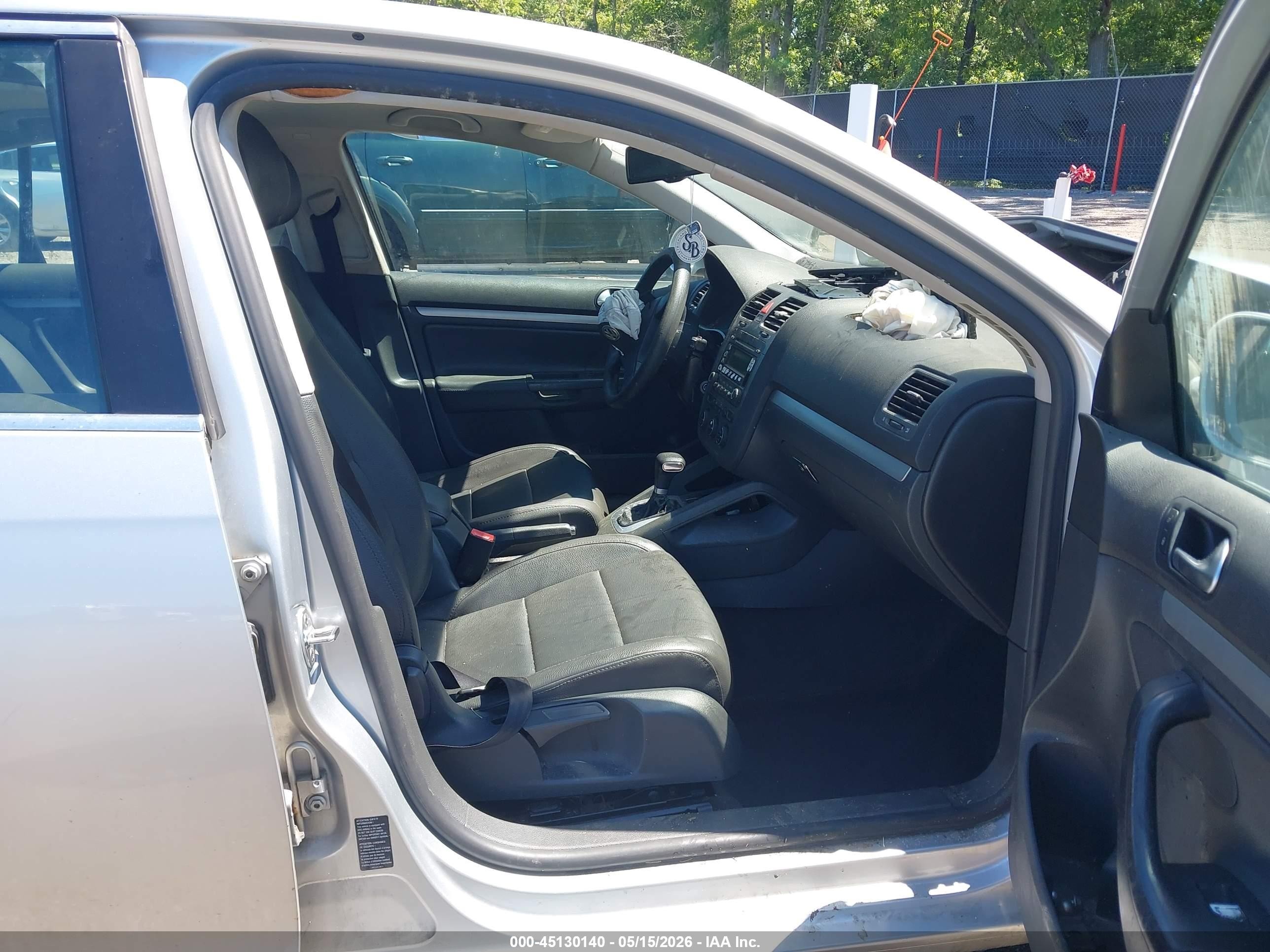2005 Volkswagen Jetta 2.5 Серебряный vin: 3VWSG71K25M622596