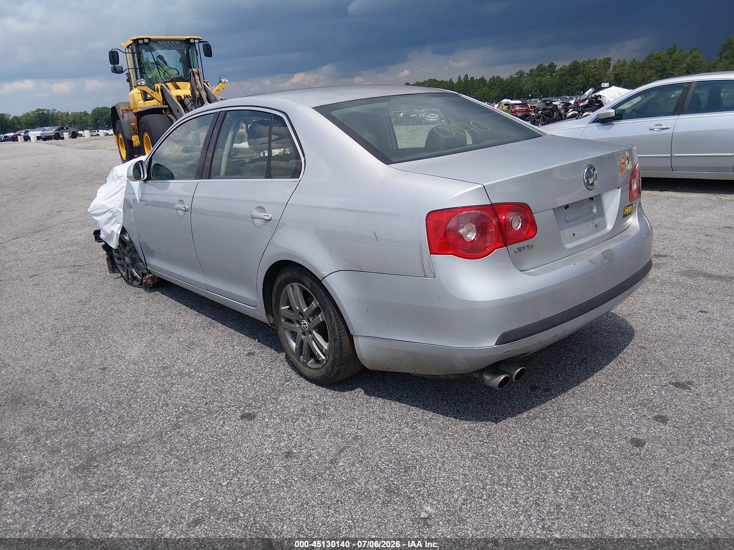2005 Volkswagen Jetta 2.5 Серебряный vin: 3VWSG71K25M622596