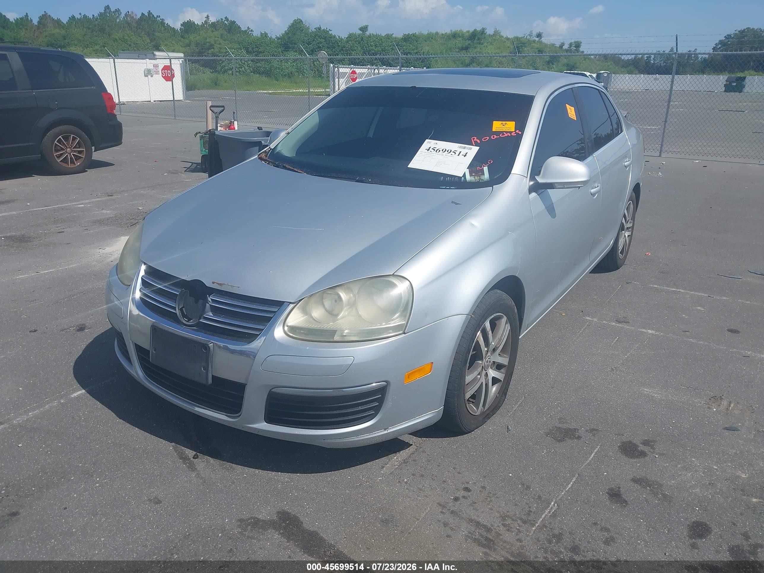2006 Volkswagen Jetta 2.5 Silver vin: 3VWSG71K66M833611
