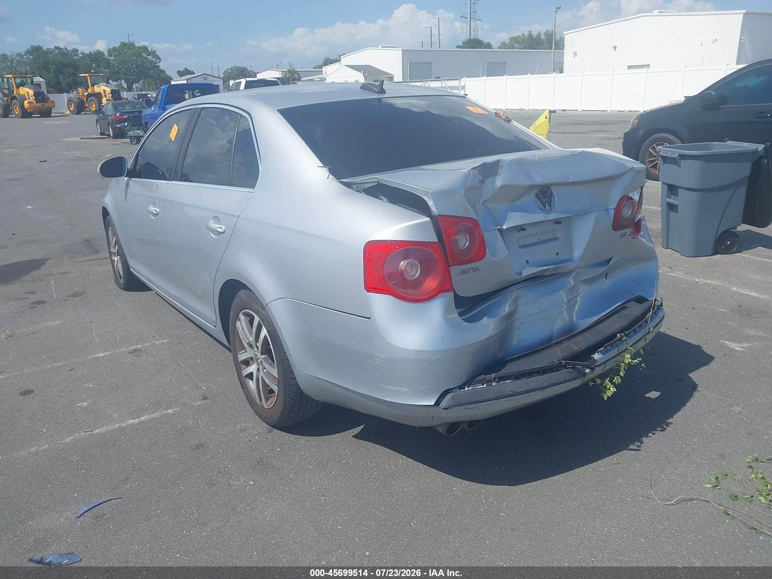 2006 Volkswagen Jetta 2.5 Silver vin: 3VWSG71K66M833611