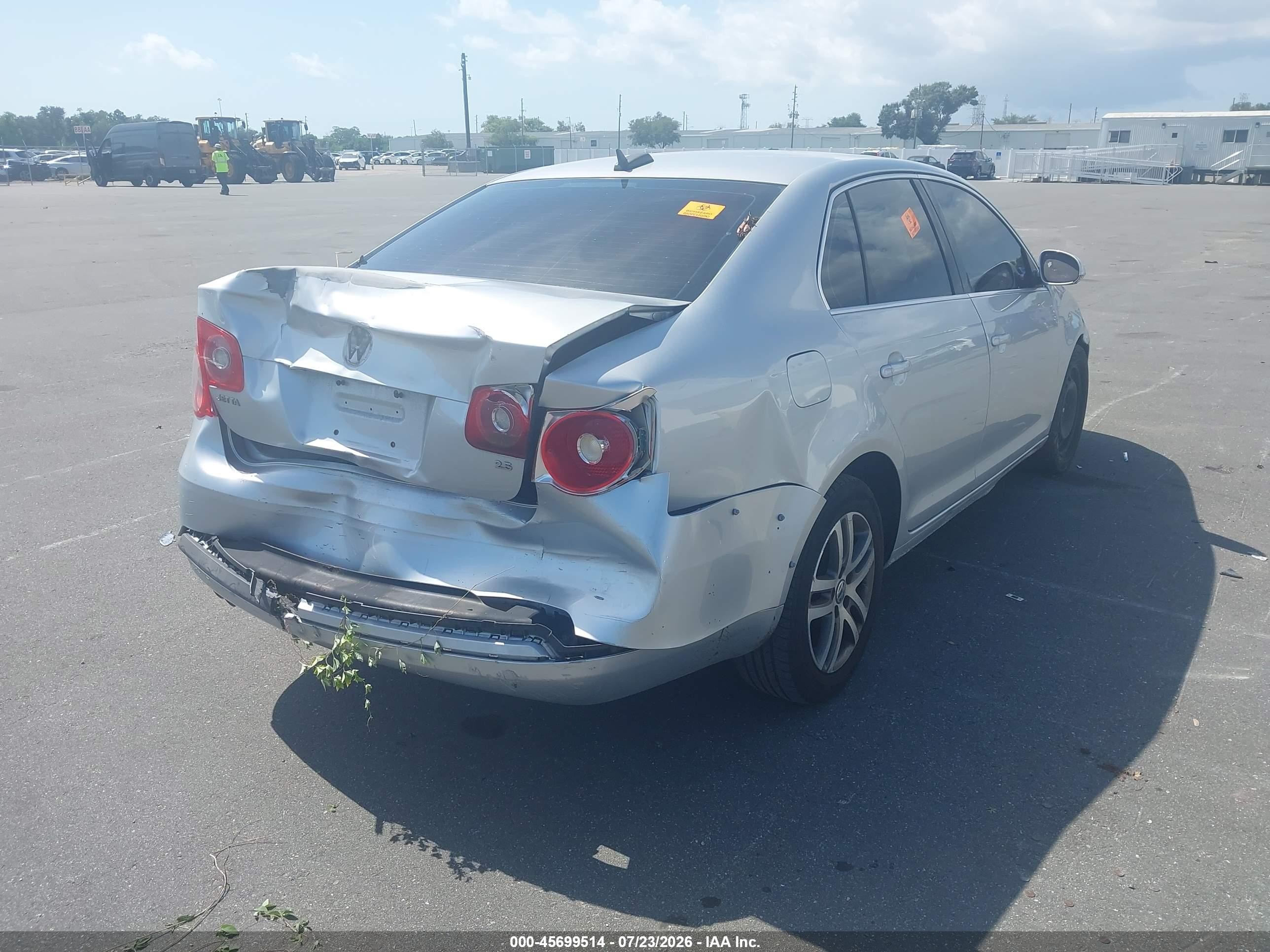 2006 Volkswagen Jetta 2.5 Silver vin: 3VWSG71K66M833611