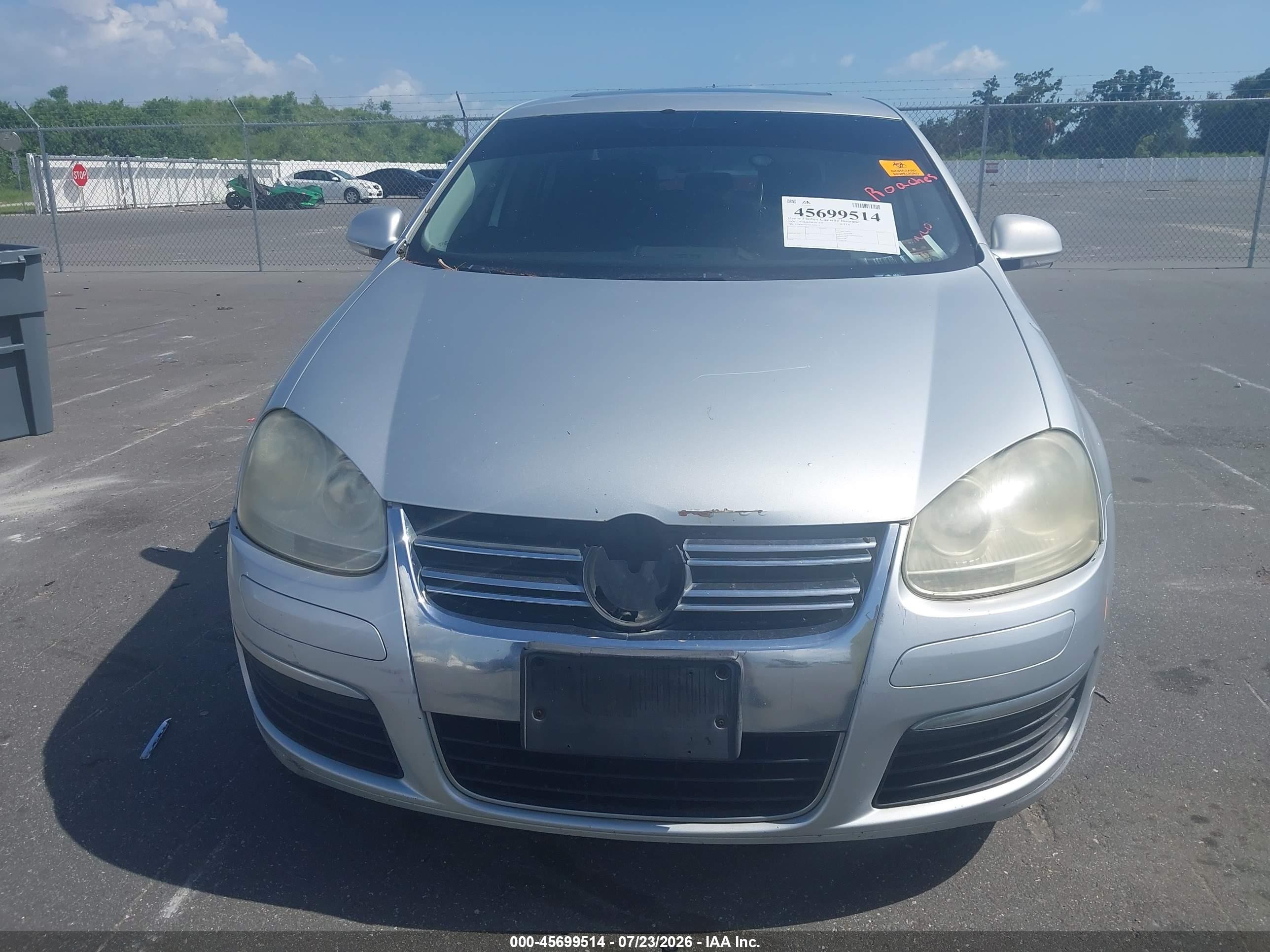 2006 Volkswagen Jetta 2.5 Silver vin: 3VWSG71K66M833611