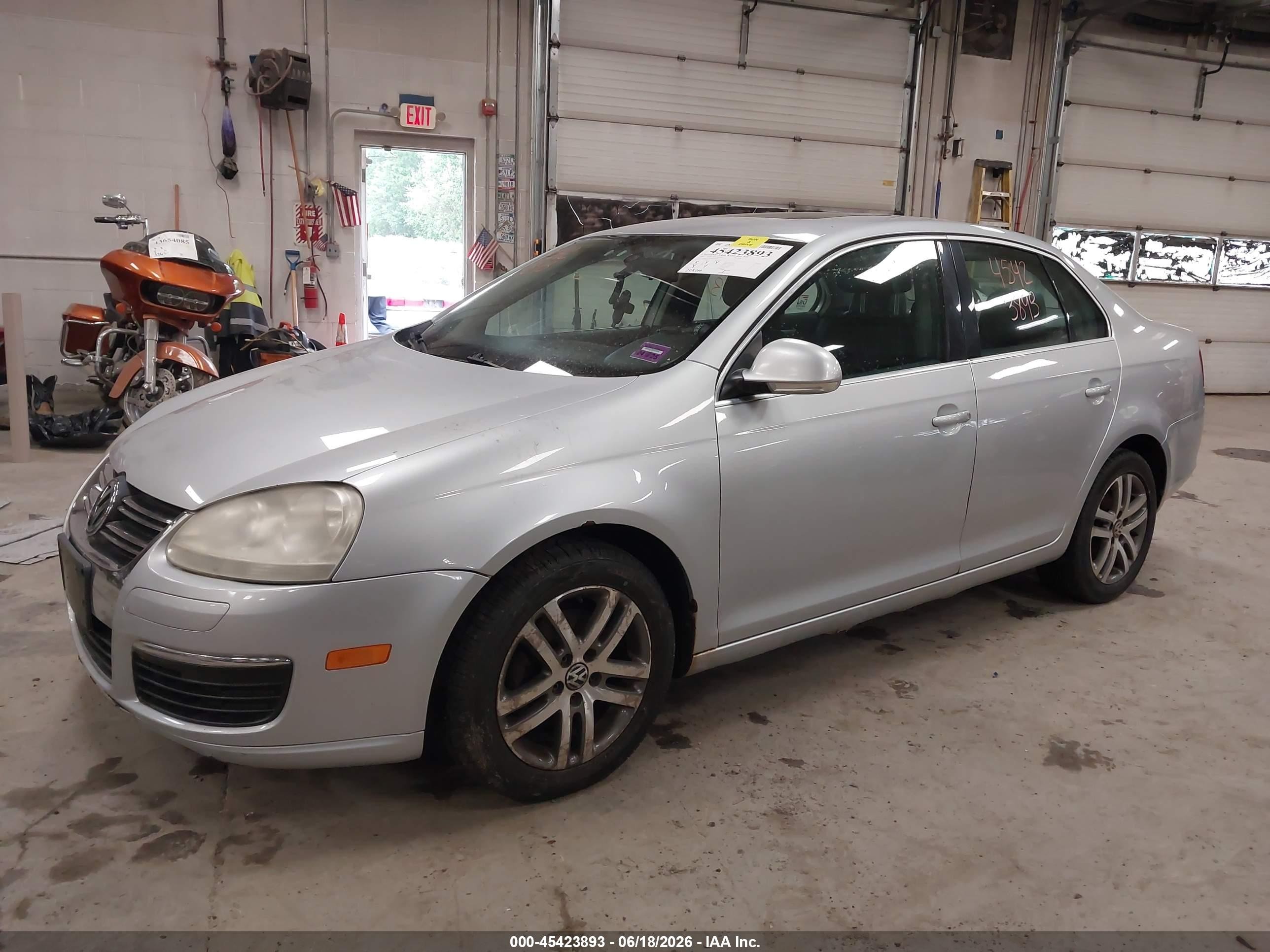 2006 Volkswagen Jetta 2.5 Silver vin: 3VWSG71K76M650041