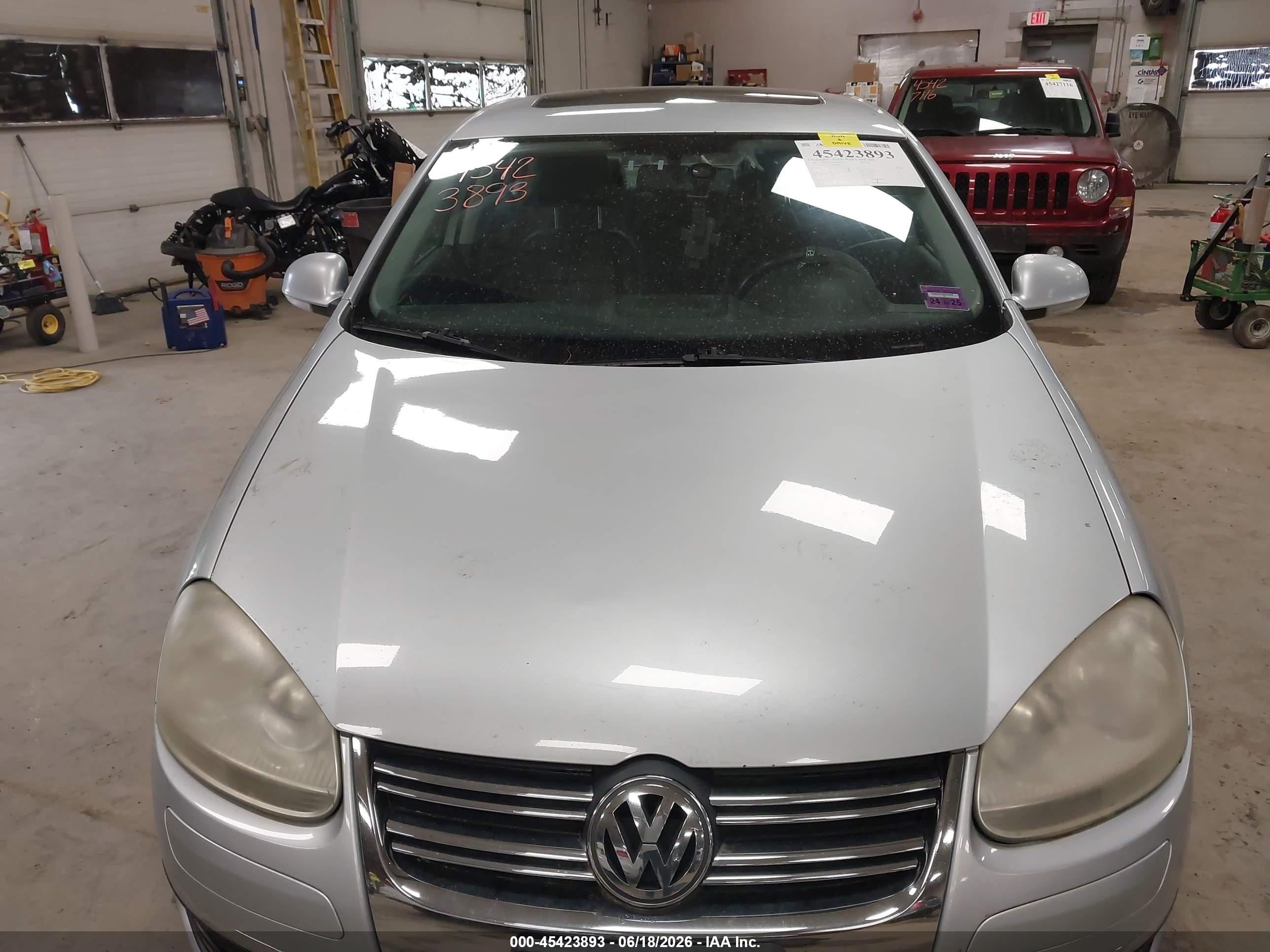 2006 Volkswagen Jetta 2.5 Silver vin: 3VWSG71K76M650041
